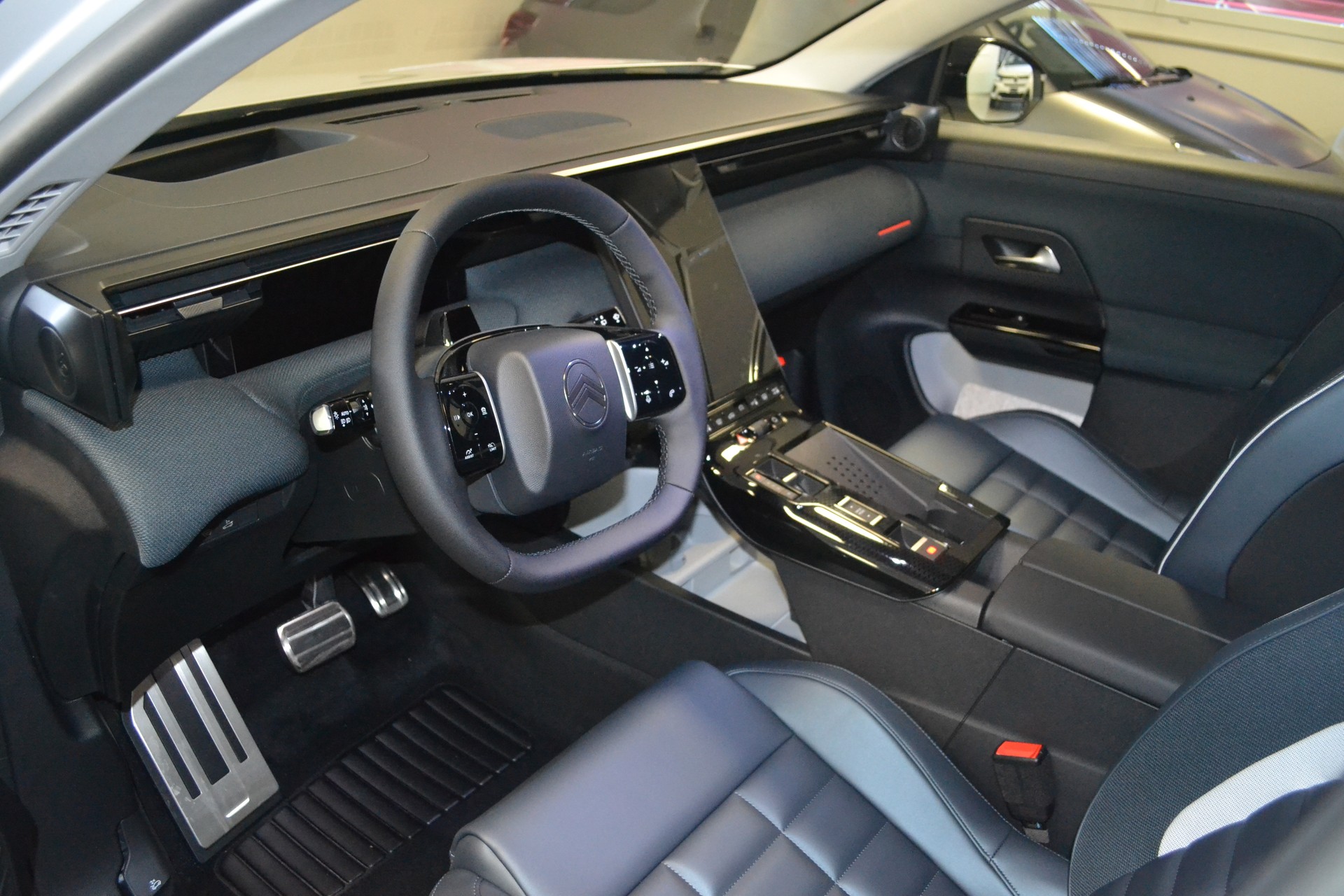 CITROEN C5 Aircross Max 1.2 MHEV-image-4