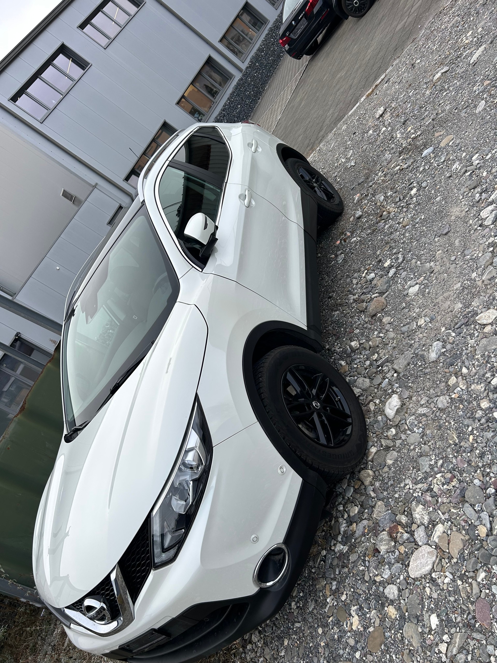 NISSAN Qashqai 1.2 DIG-T N-Connecta Xtronic CVT-image-4