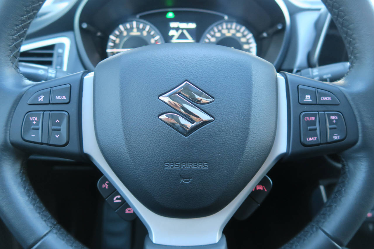 SUZUKI S-Cross 1.5 Compact Top Hybrid 4x4-image-5