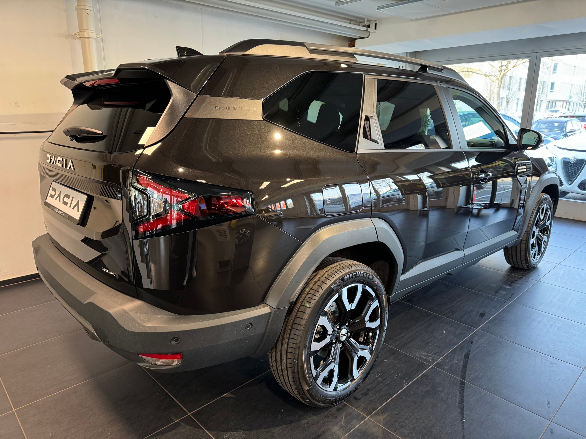DACIA BIGSTER journey hybrid 155-image-3
