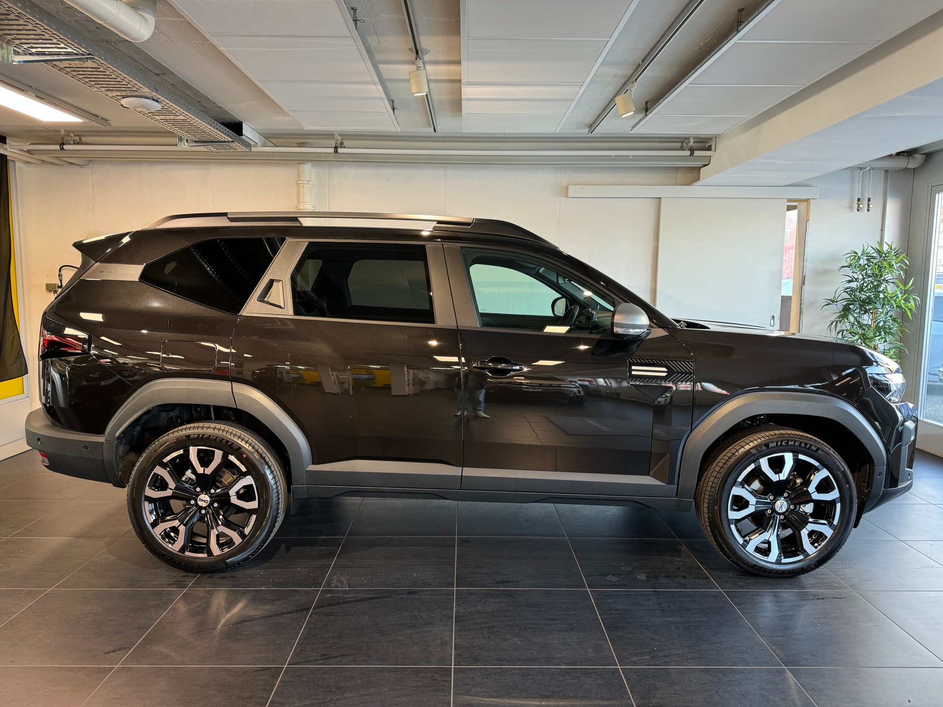DACIA BIGSTER journey hybrid 155-image-2