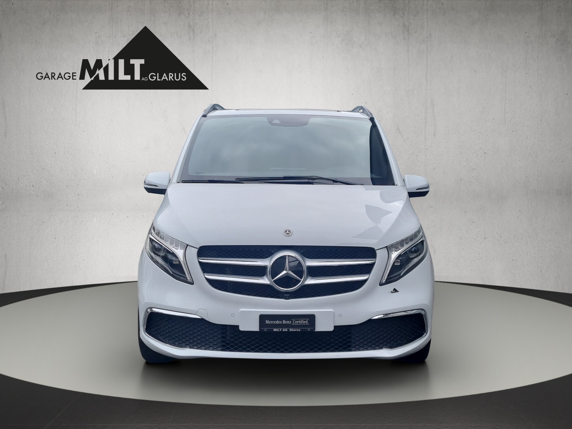 MERCEDES-BENZ V 300 d Swiss Ed. lang 4matic Van-image-1