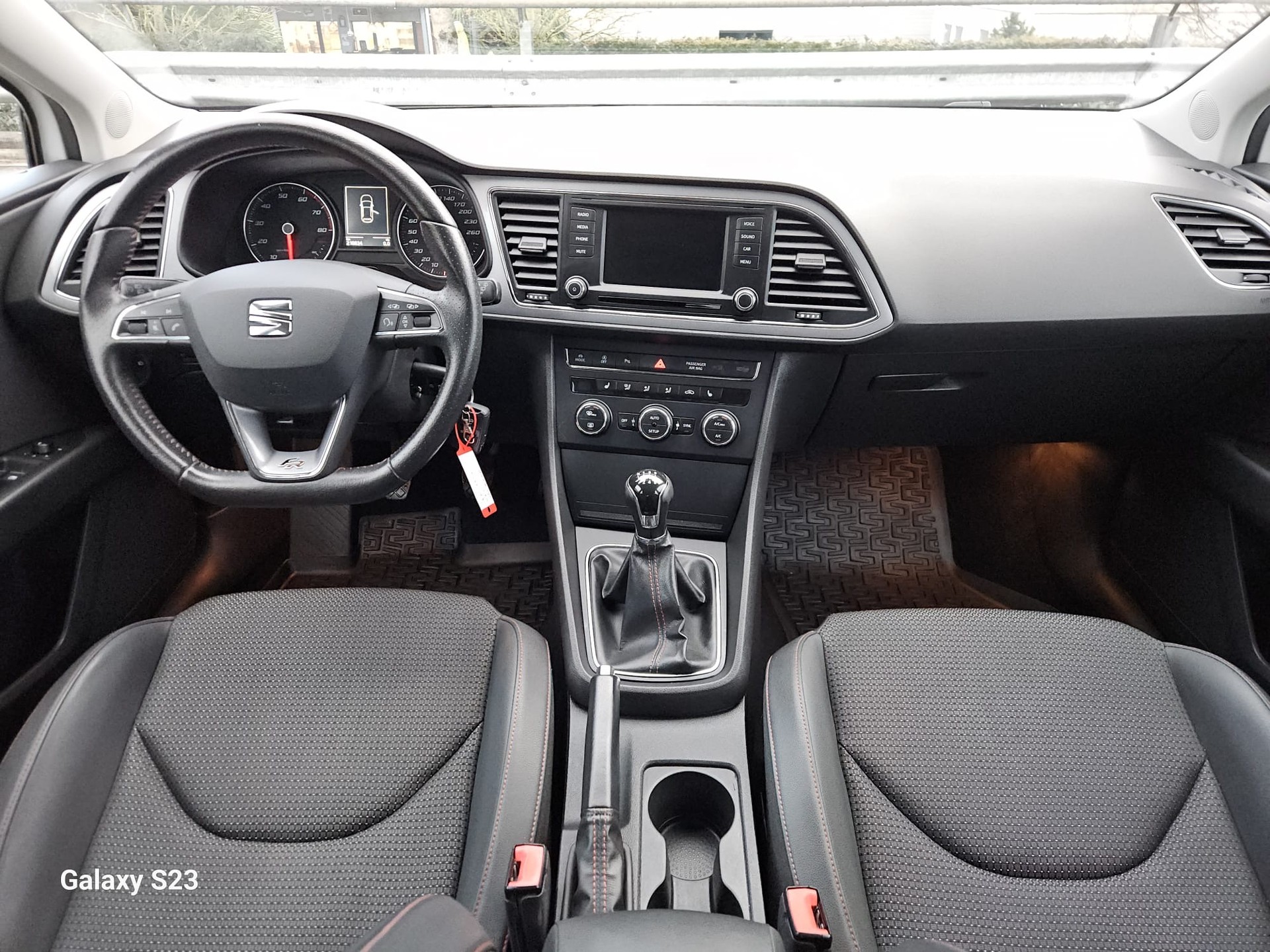SEAT Leon ST 1.4 TSI FR-image-7