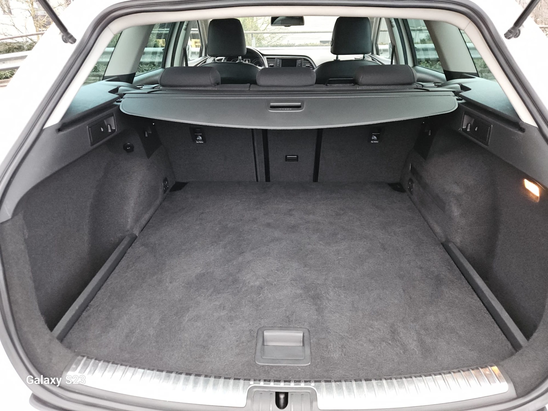 SEAT Leon ST 1.4 TSI FR-image-9