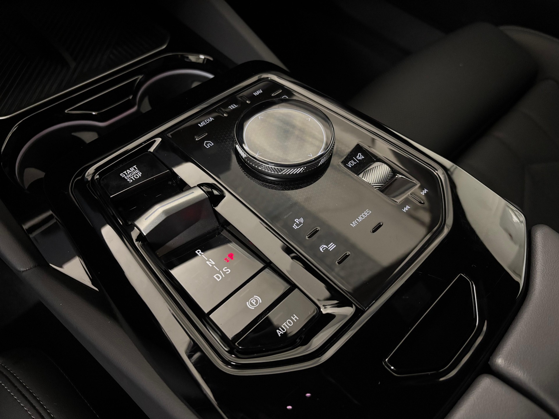 BMW 520d xDrive M-Sport 48V-image-13