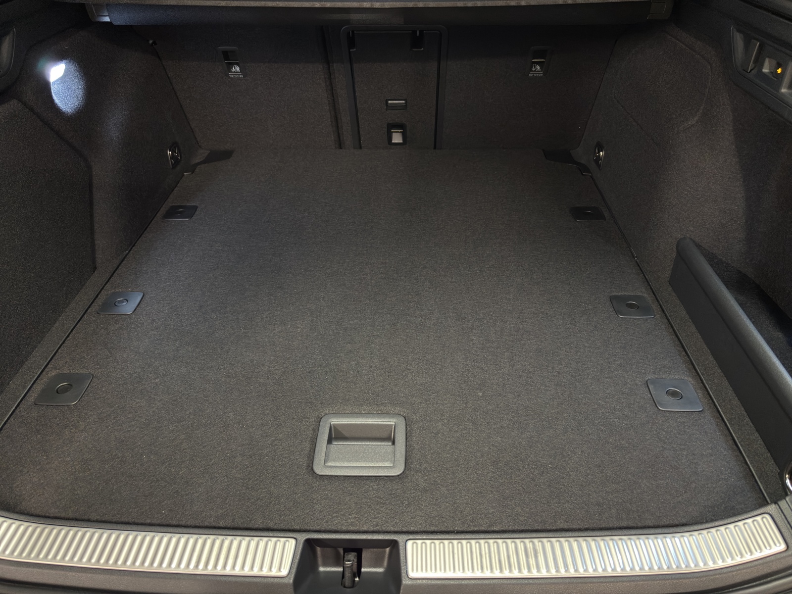 VW Passat Variant 1.5 eTSI evo2 Business DSG-image-10