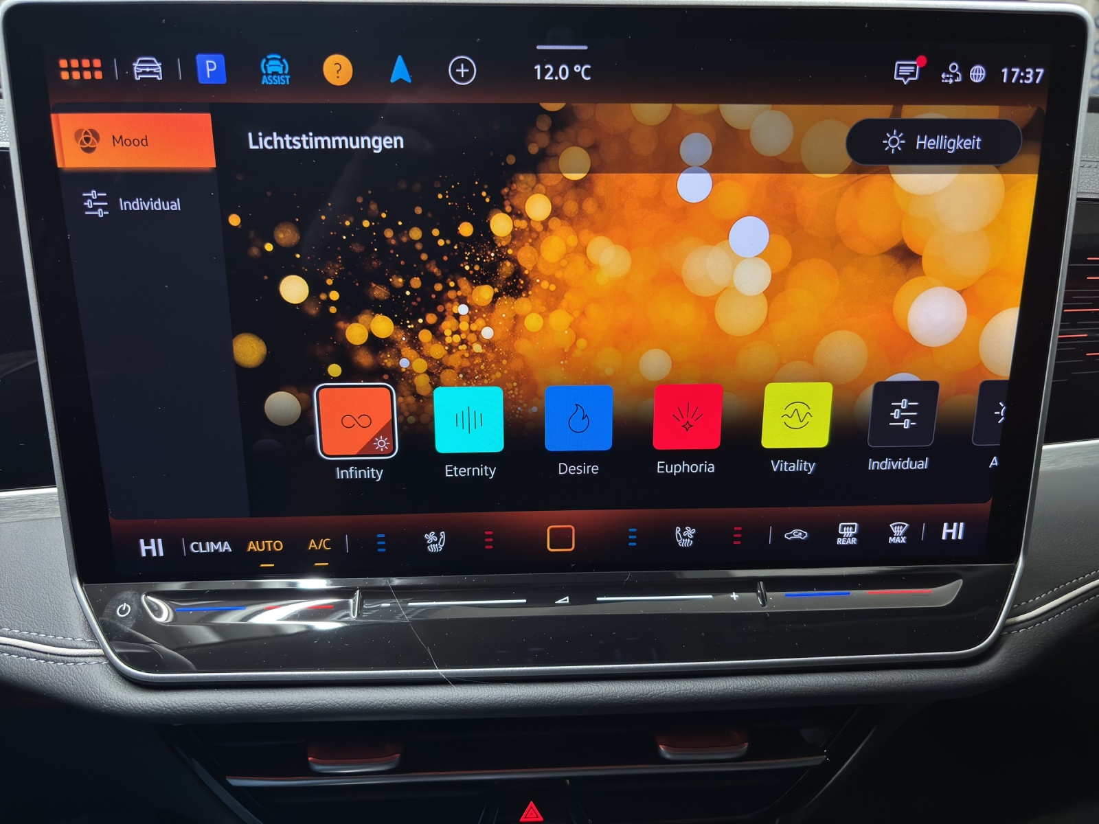 VW Passat Variant 1.5 eTSI evo2 Business DSG-image-15
