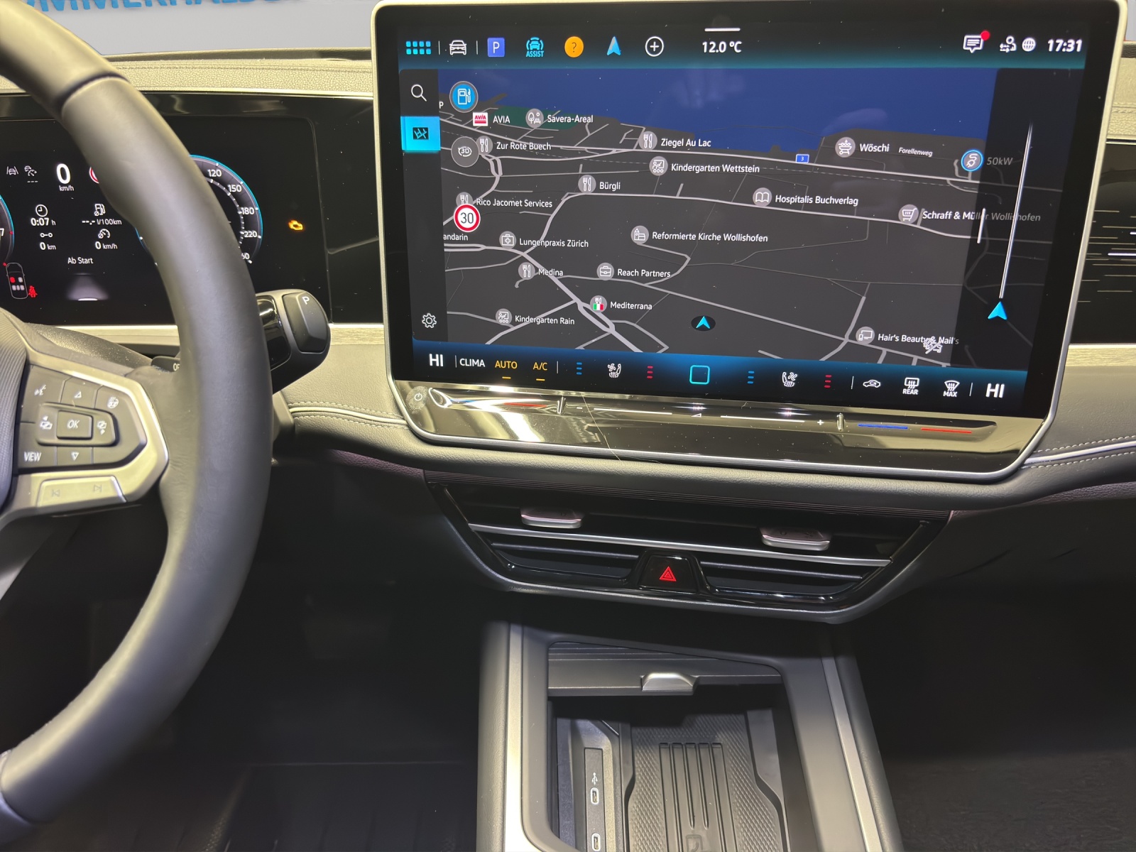 VW Passat Variant 1.5 eTSI evo2 Business DSG-image-8