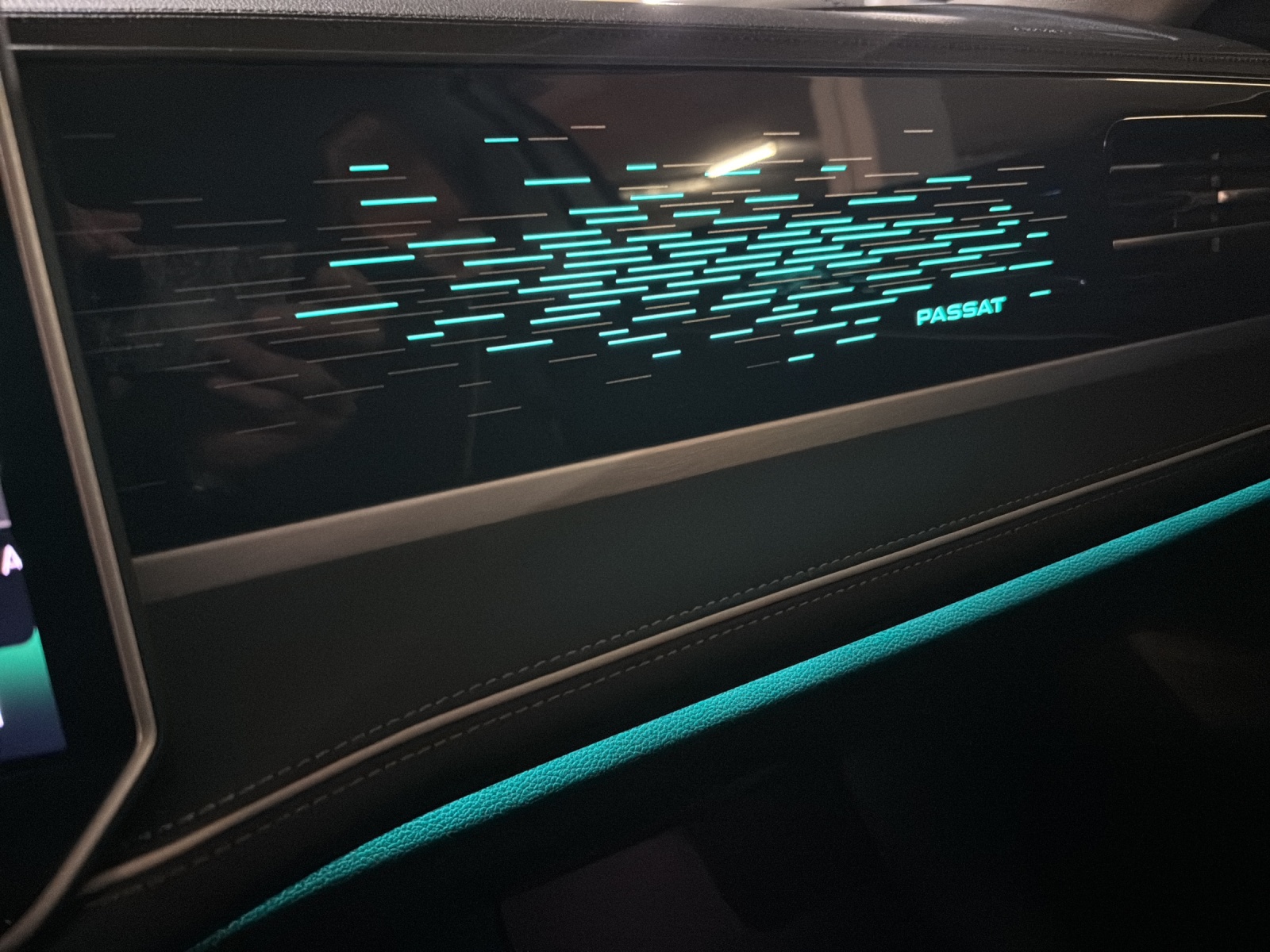VW Passat Variant 1.5 eTSI evo2 Business DSG-image-24