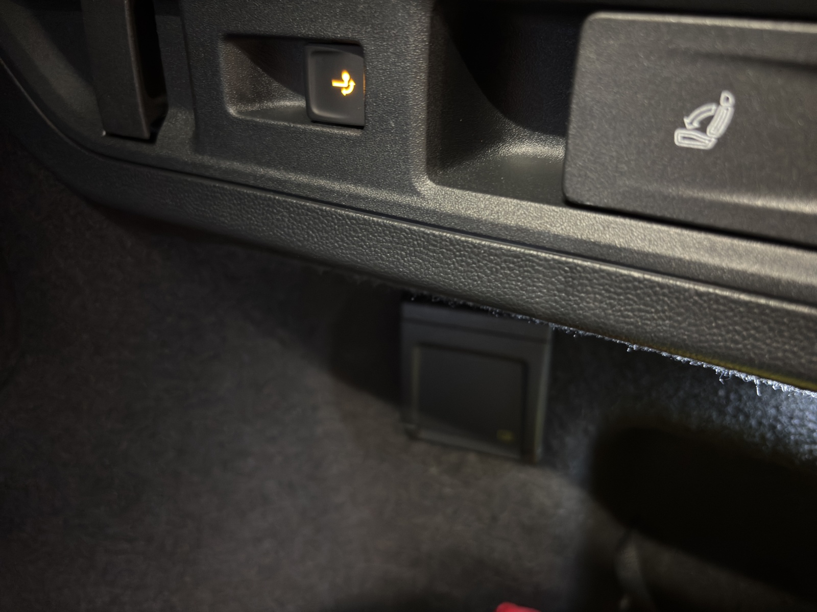 VW Passat Variant 1.5 eTSI evo2 Business DSG-image-11