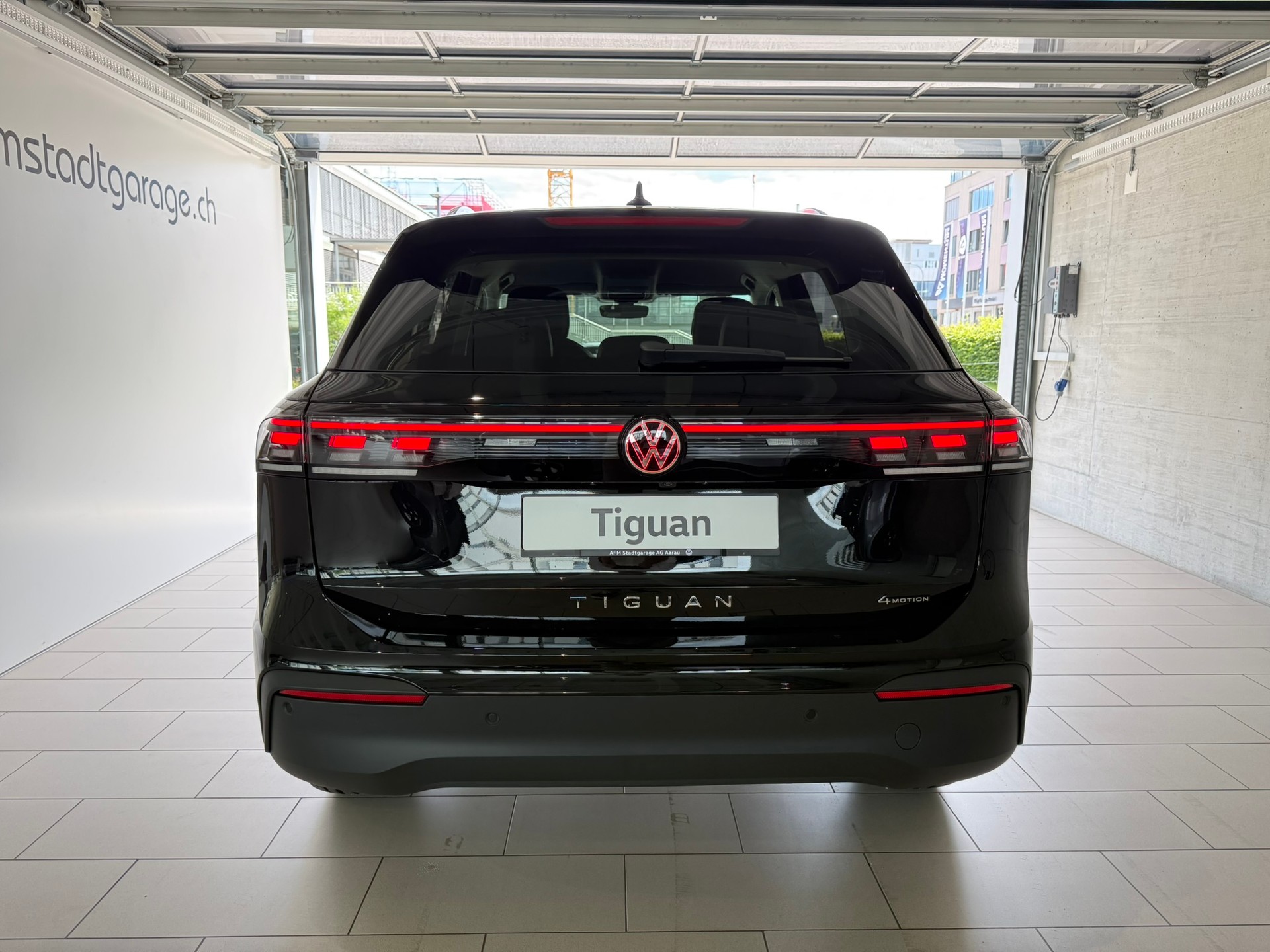VW Tiguan 2.0 TSI DSG United 4Motion-image-4