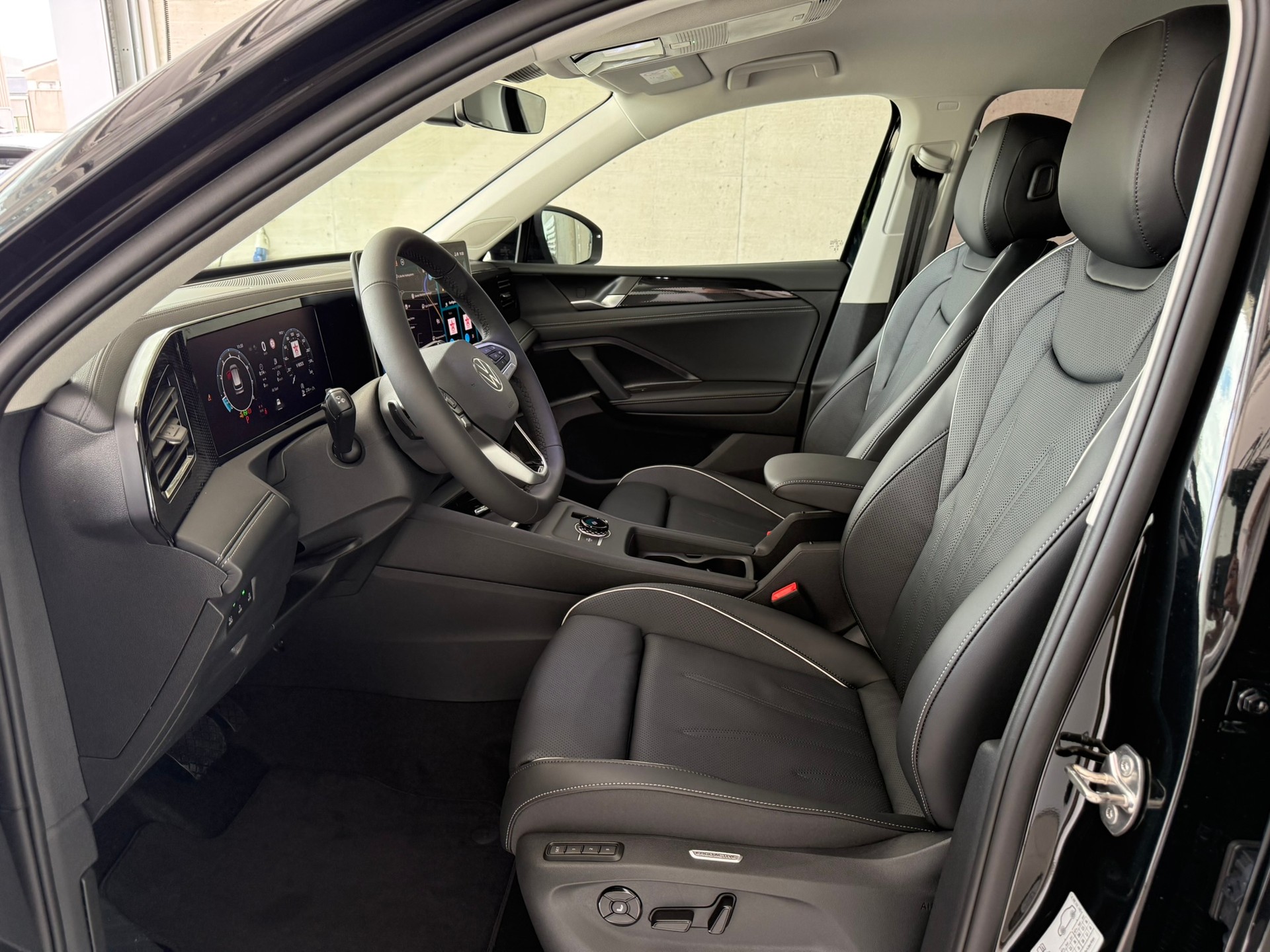 VW Tiguan 2.0 TSI DSG United 4Motion-image-7