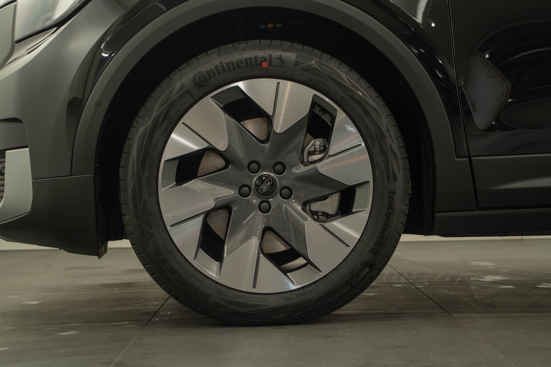 FORD Explorer Extended Range Premium AWD-image-15