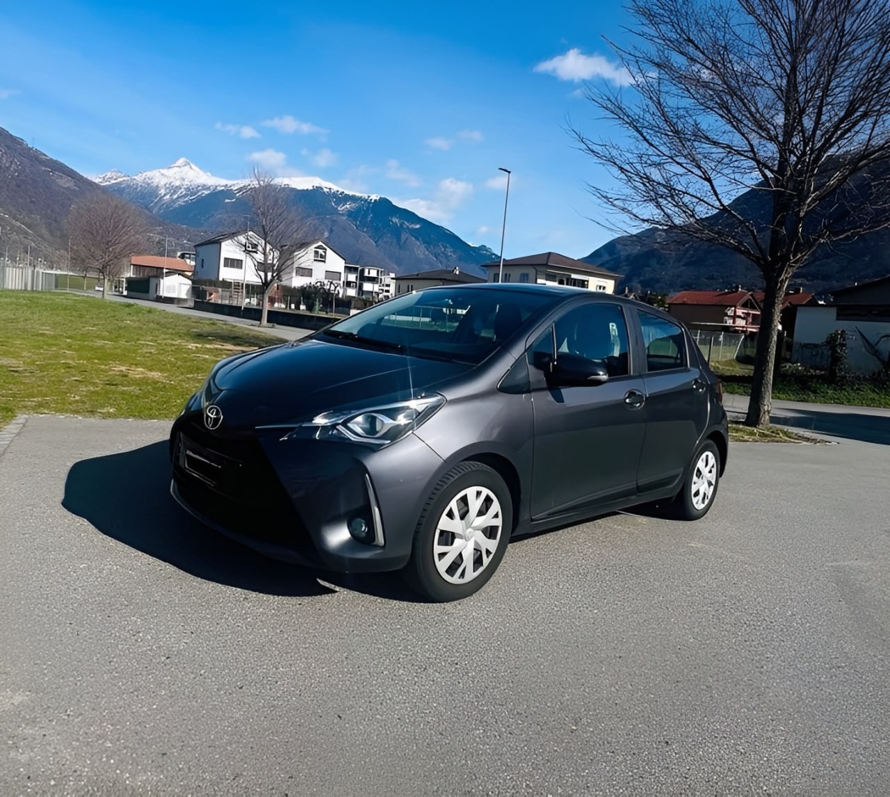 TOYOTA YARIS-image-2