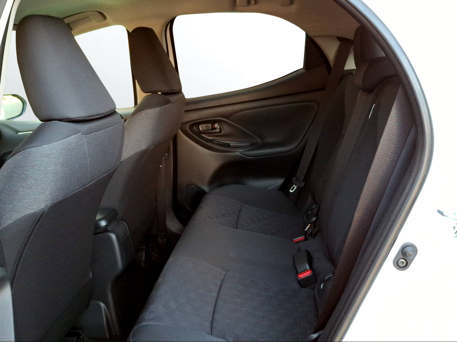 TOYOTA Yaris 1.5 Trend e-CVT-image-11