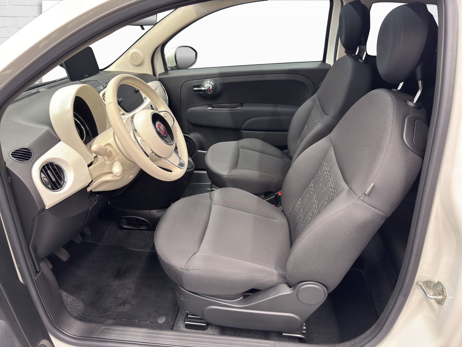 FIAT 500 1.0 Hybrid Lounge-image-6