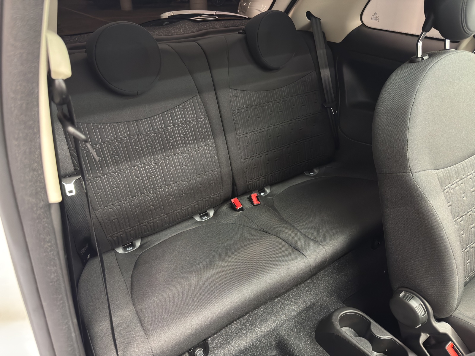 FIAT 500 1.0 Hybrid Lounge-image-9
