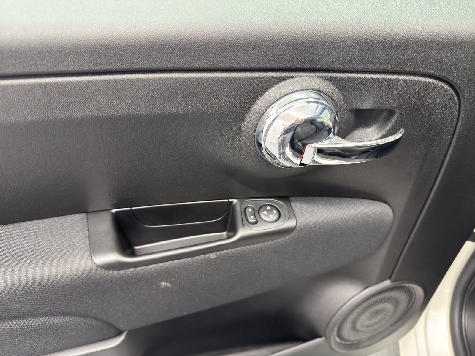 FIAT 500 1.0 Hybrid Lounge-image-11