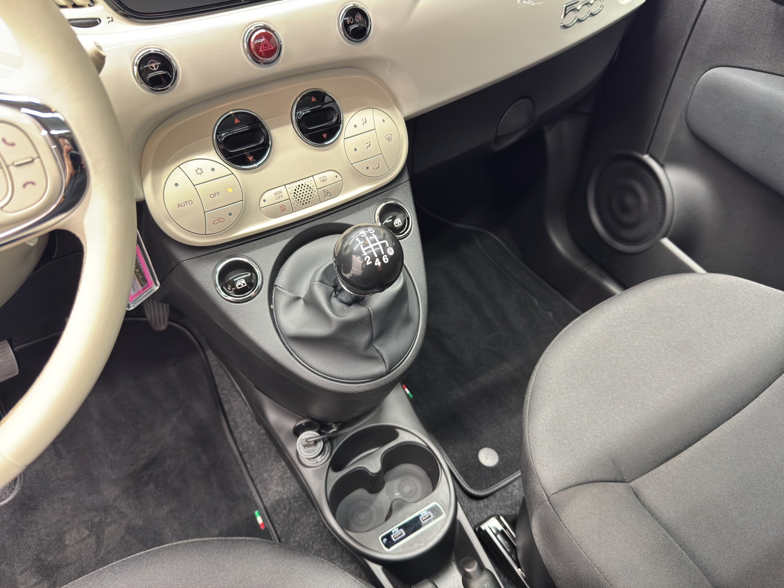 FIAT 500 1.0 Hybrid Lounge-image-14