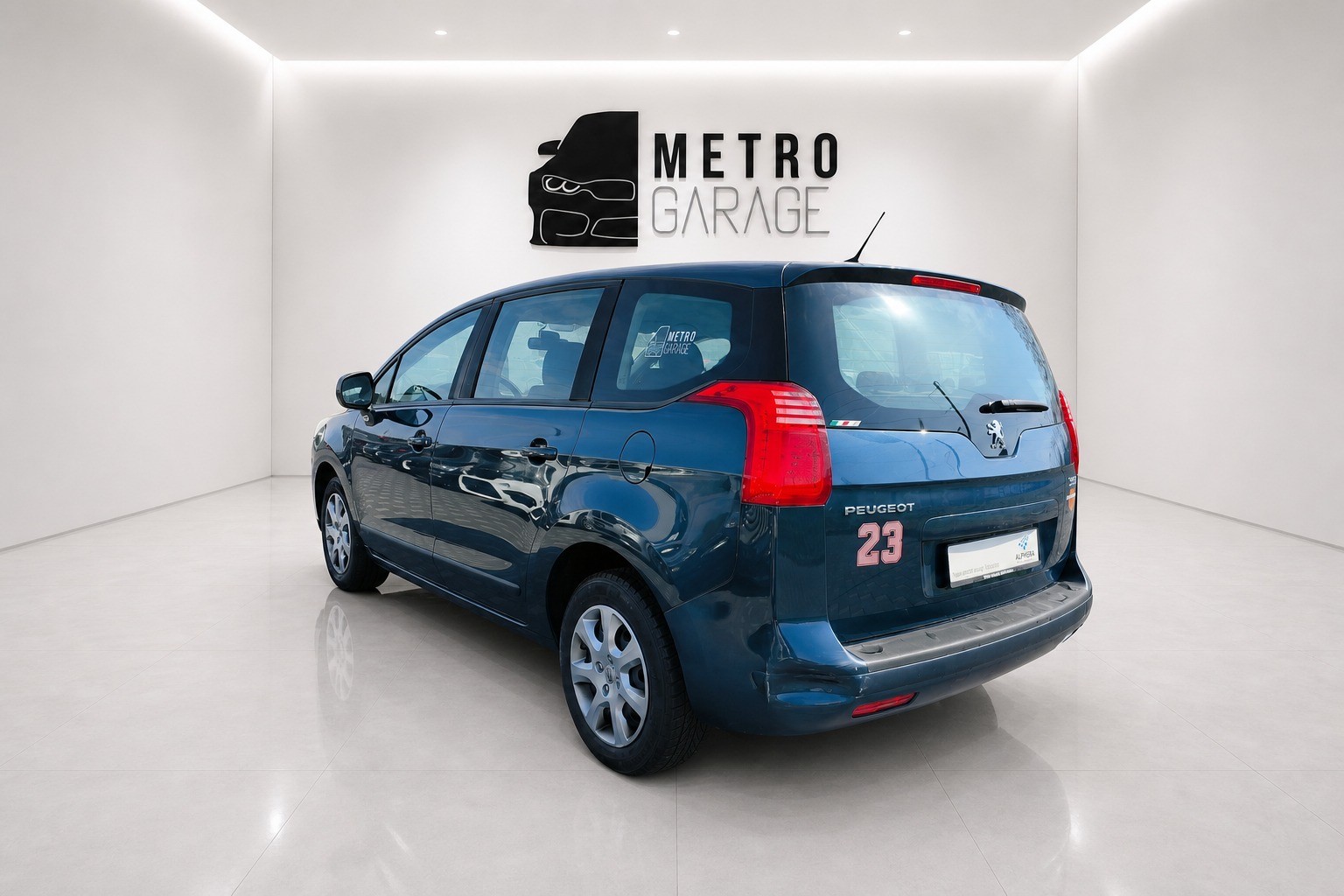 PEUGEOT 5008 1.6 16V VTI Sport-image-2