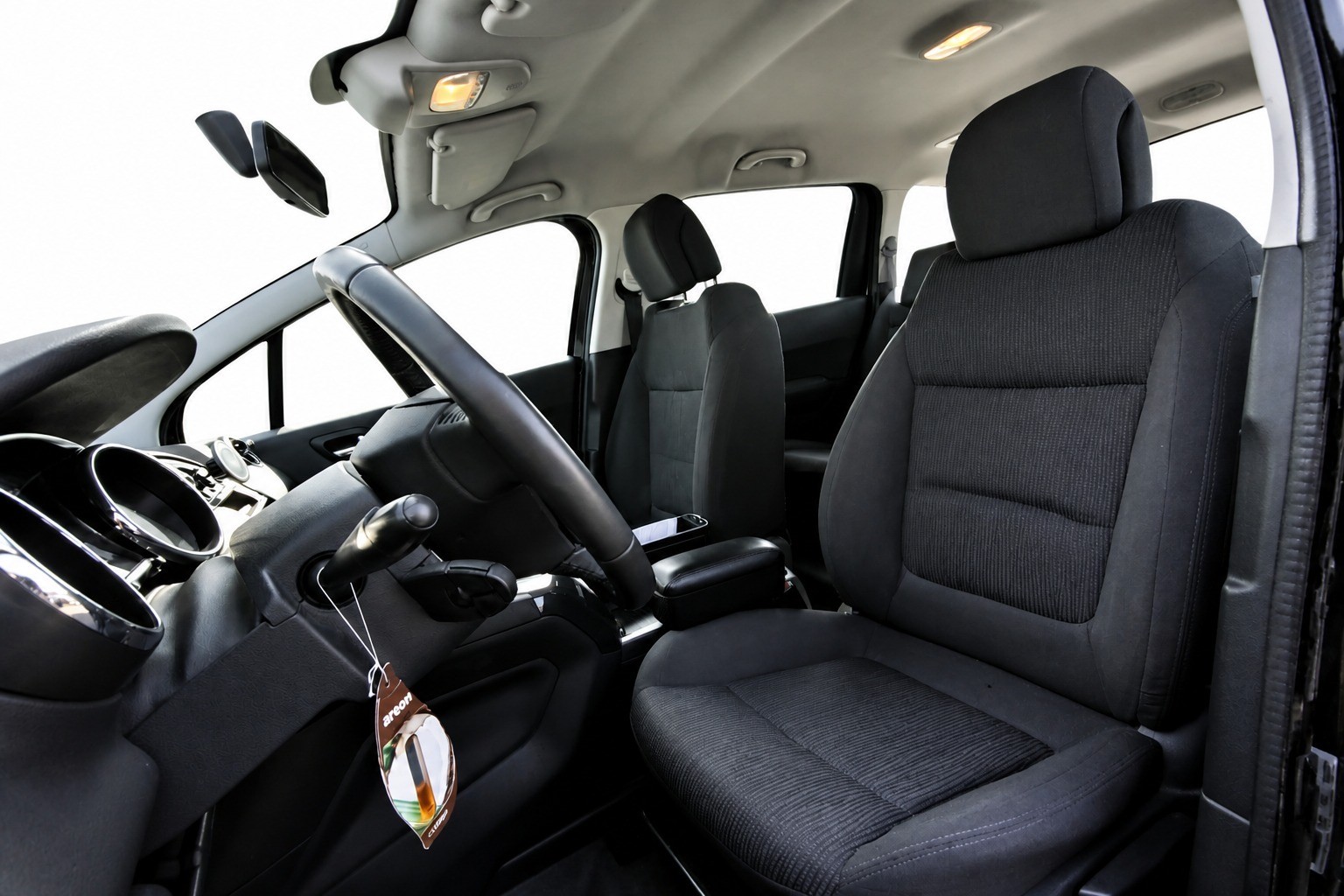 PEUGEOT 5008 1.6 16V VTI Sport-image-8