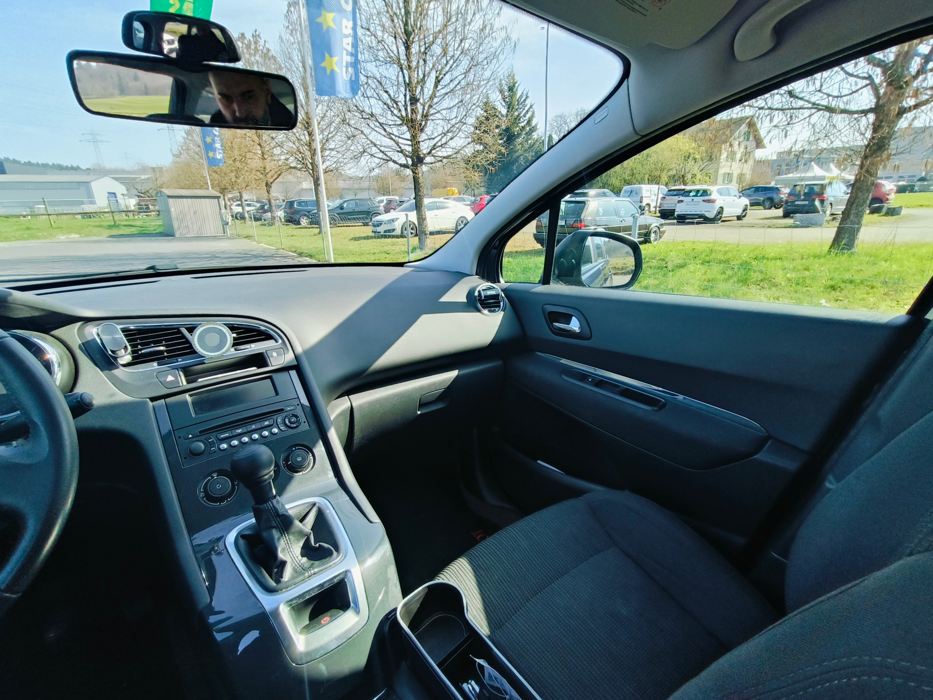 PEUGEOT 5008 1.6 16V VTI Sport-image-11