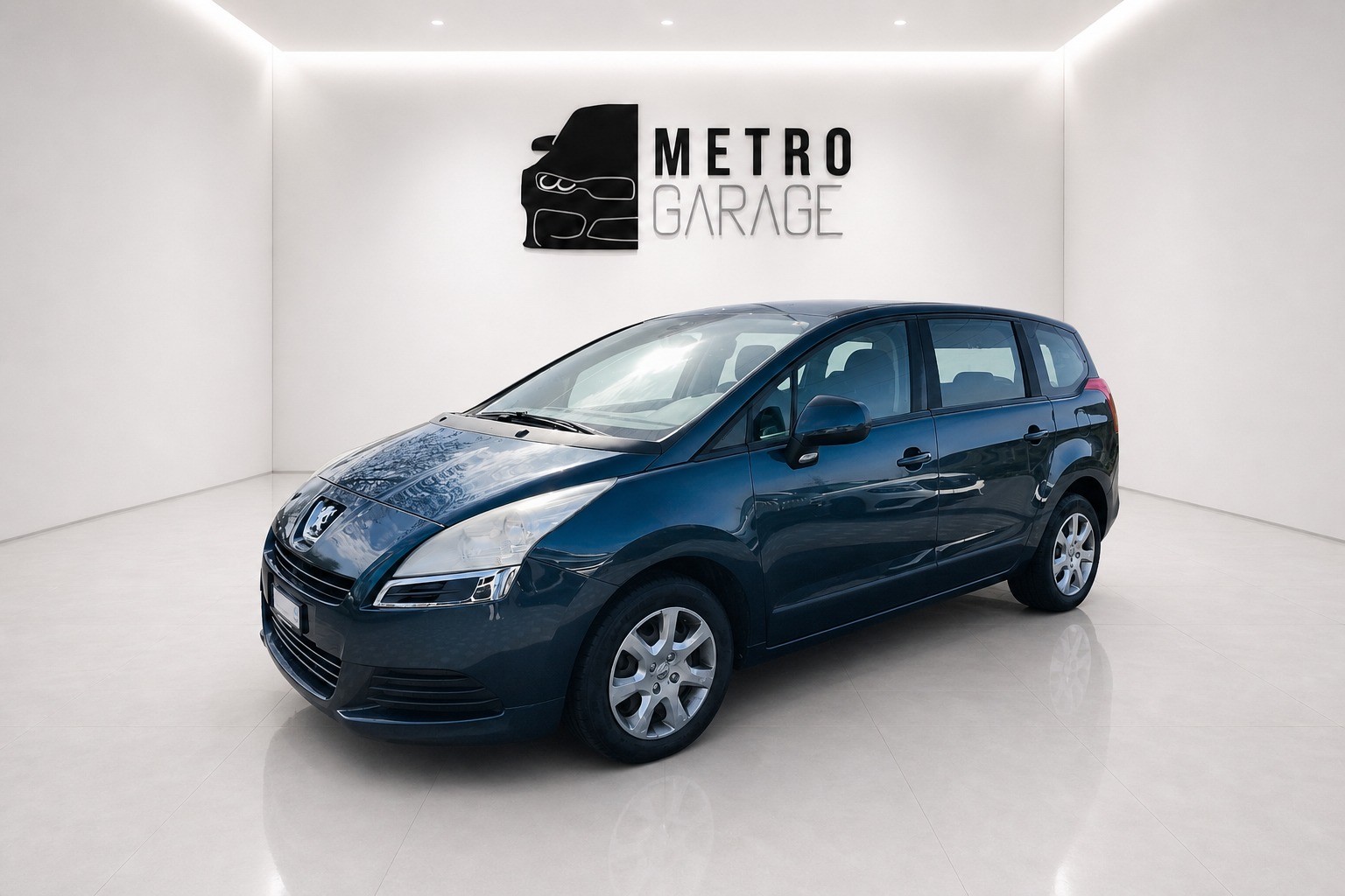 PEUGEOT 5008 1.6 16V VTI Sport-image-0