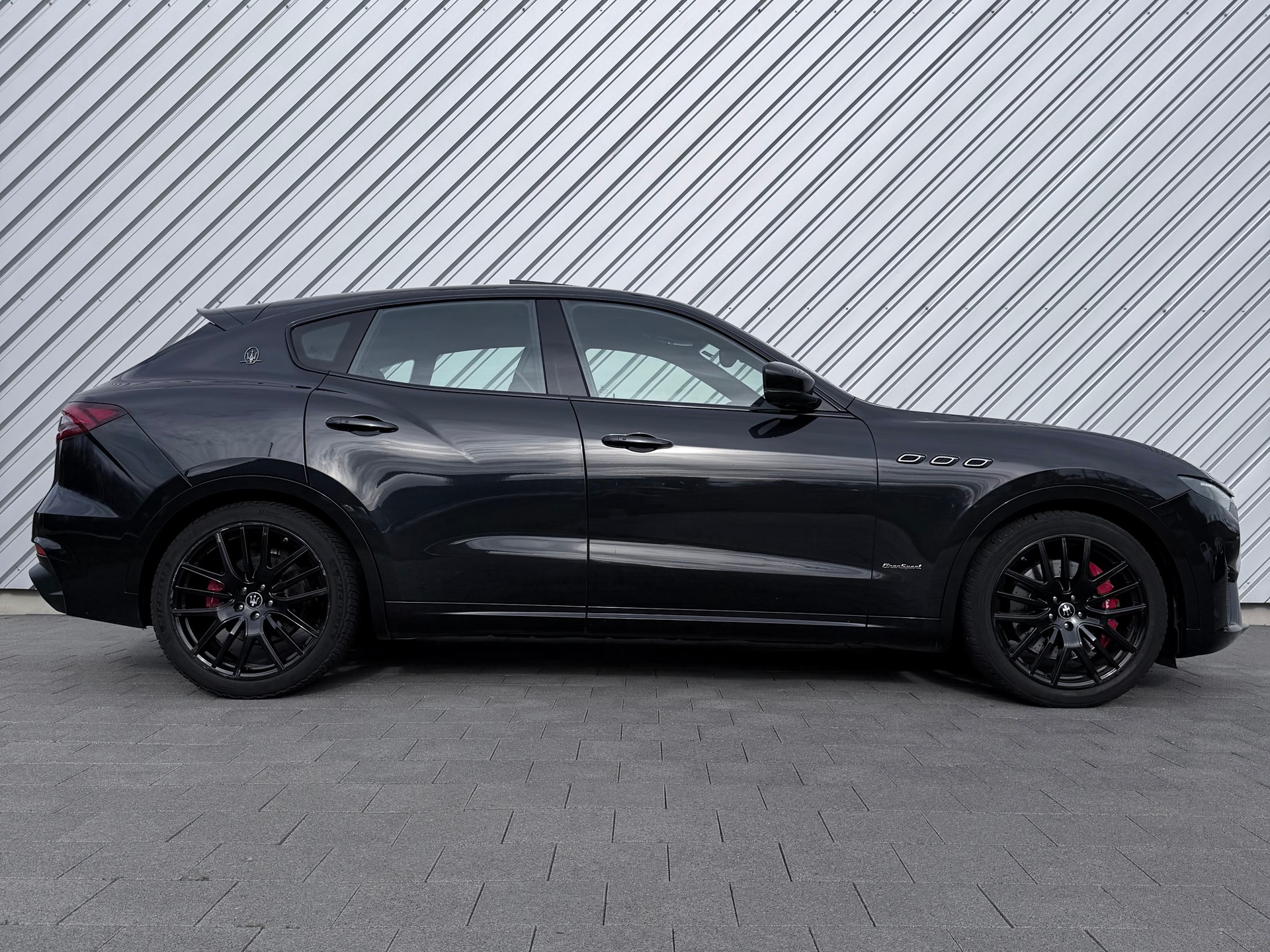 MASERATI Levante S 3.0 V6 GranSport Automatica-showroom-element-1