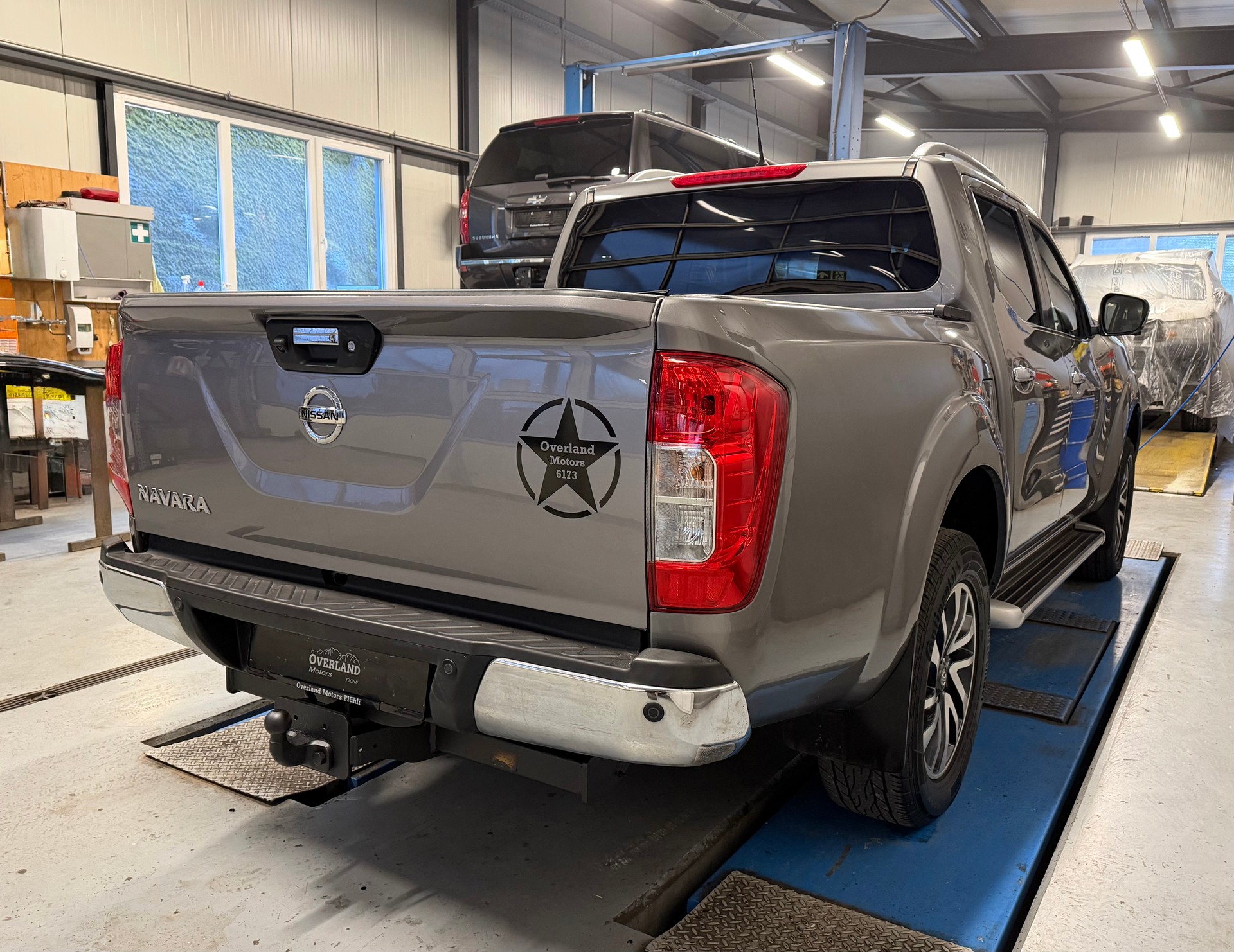 NISSAN Navara Double Cab Tekna 2.3 dCi 4WD Automatic-image-5