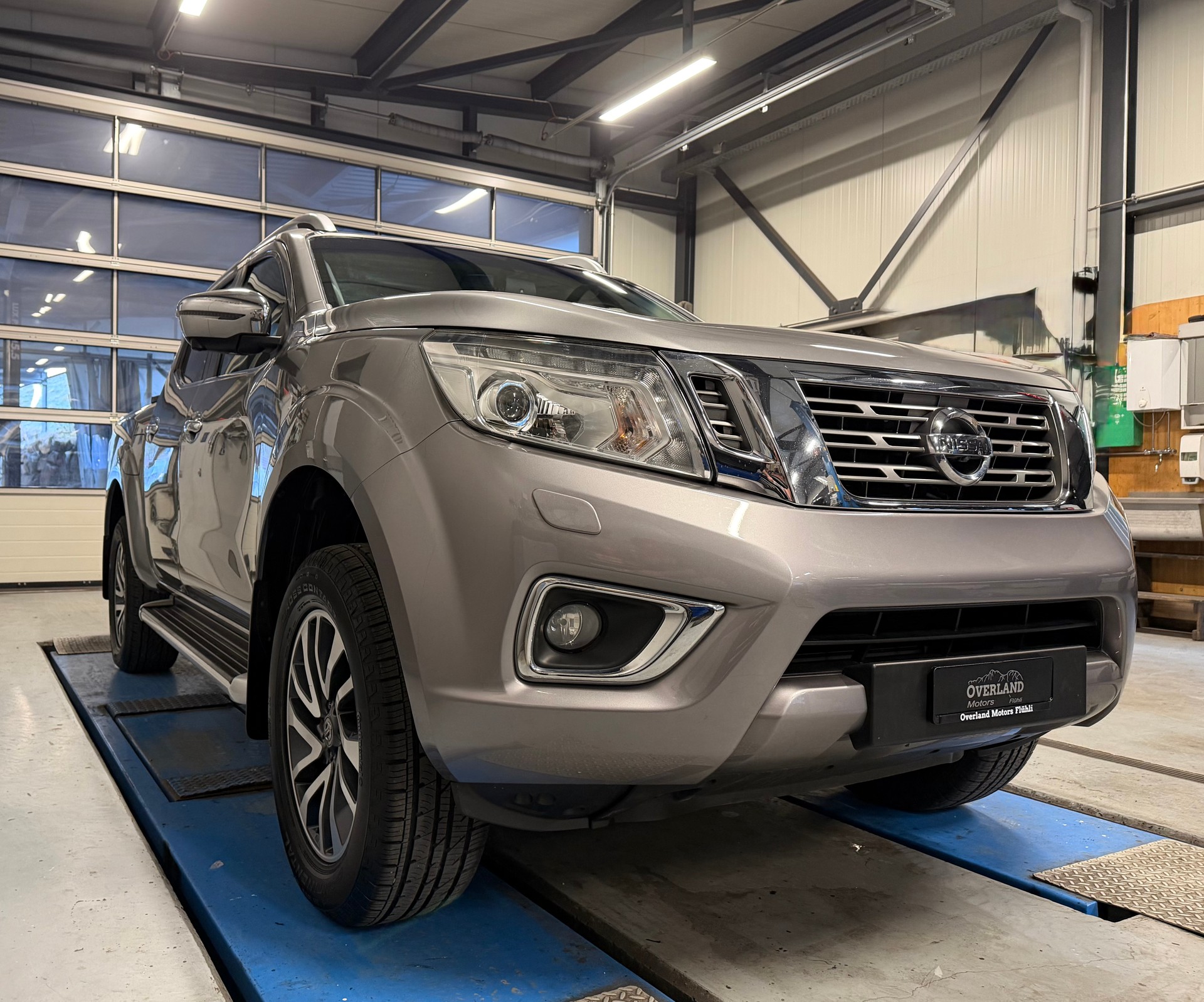 NISSAN Navara Double Cab Tekna 2.3 dCi 4WD Automatic-image-6
