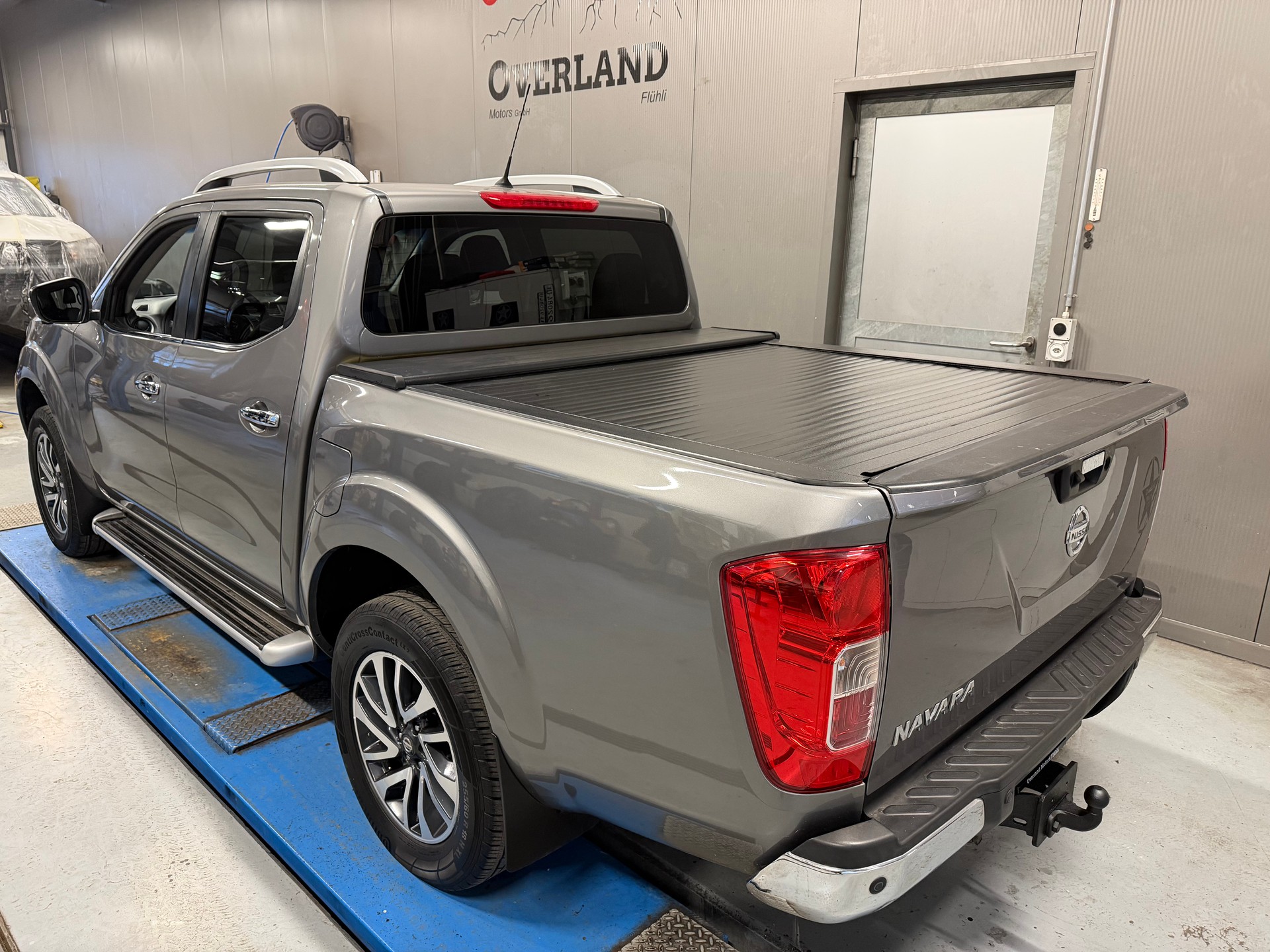 NISSAN Navara Double Cab Tekna 2.3 dCi 4WD Automatic-showroom-element-3