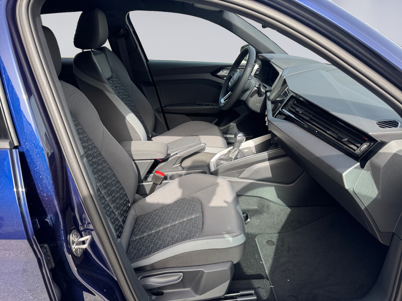 AUDI A1 Sportback 30 TFSI Attraction S-tronic-image-14