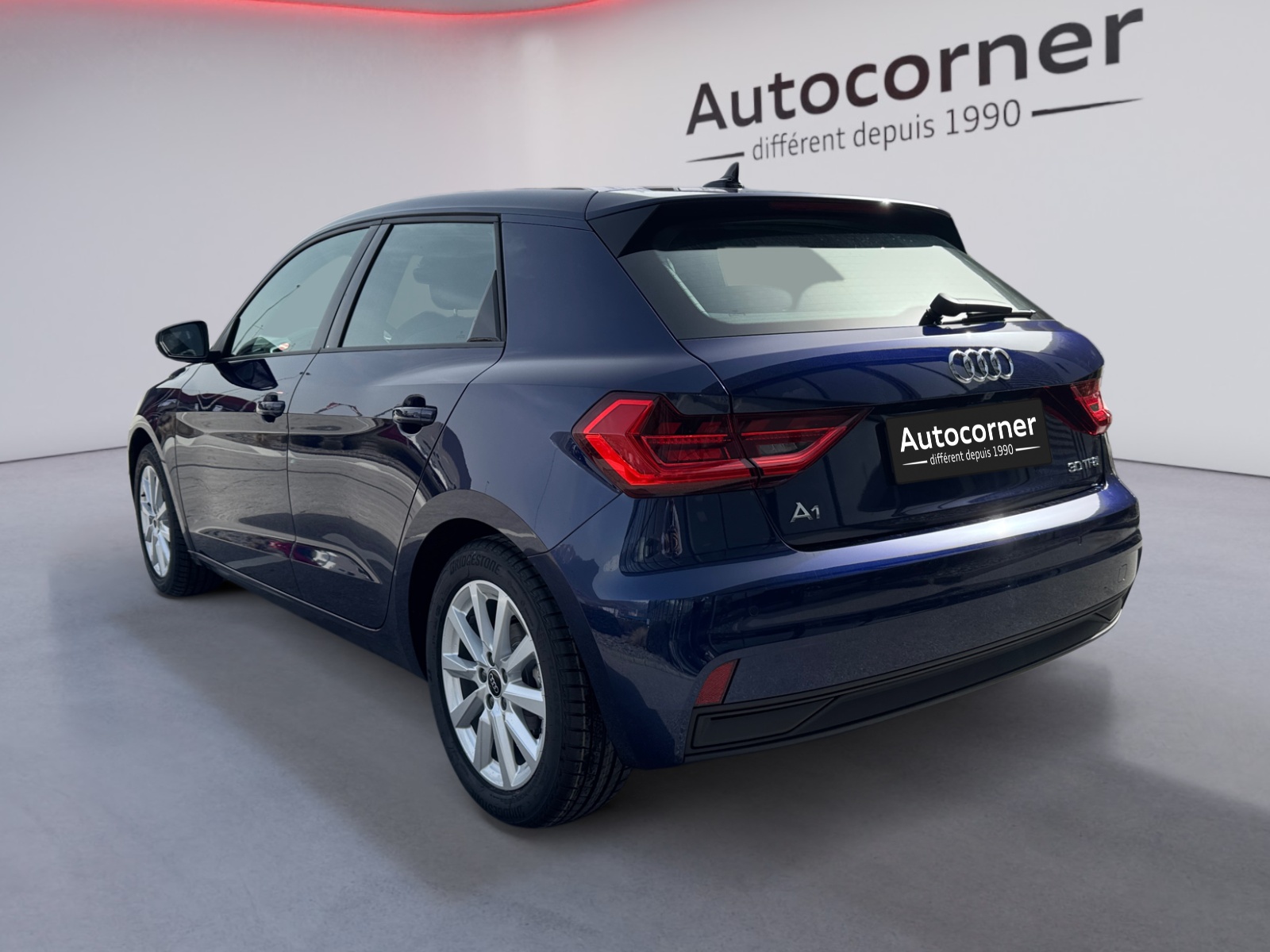 AUDI A1 Sportback 30 TFSI Attraction S-tronic-image-2