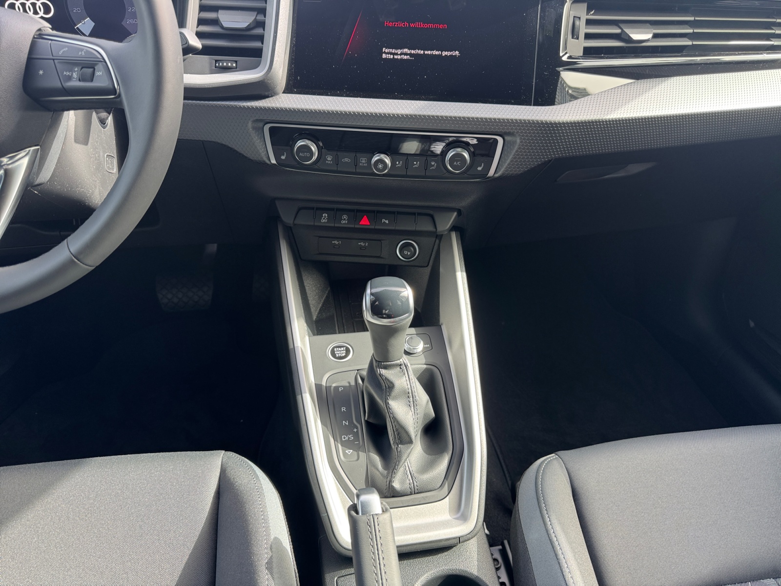 AUDI A1 Sportback 30 TFSI Attraction S-tronic-image-10