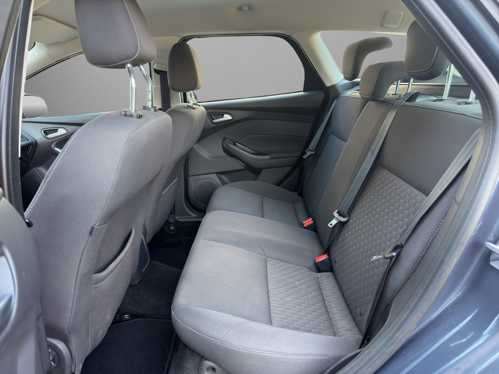 FORD Focus 1.0 SCTi Trend-image-12