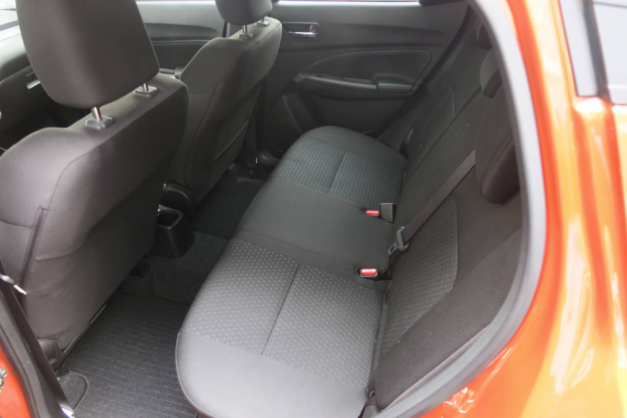 SUZUKI Swift 1.2 Compact Top Hybrid 4x4-image-12