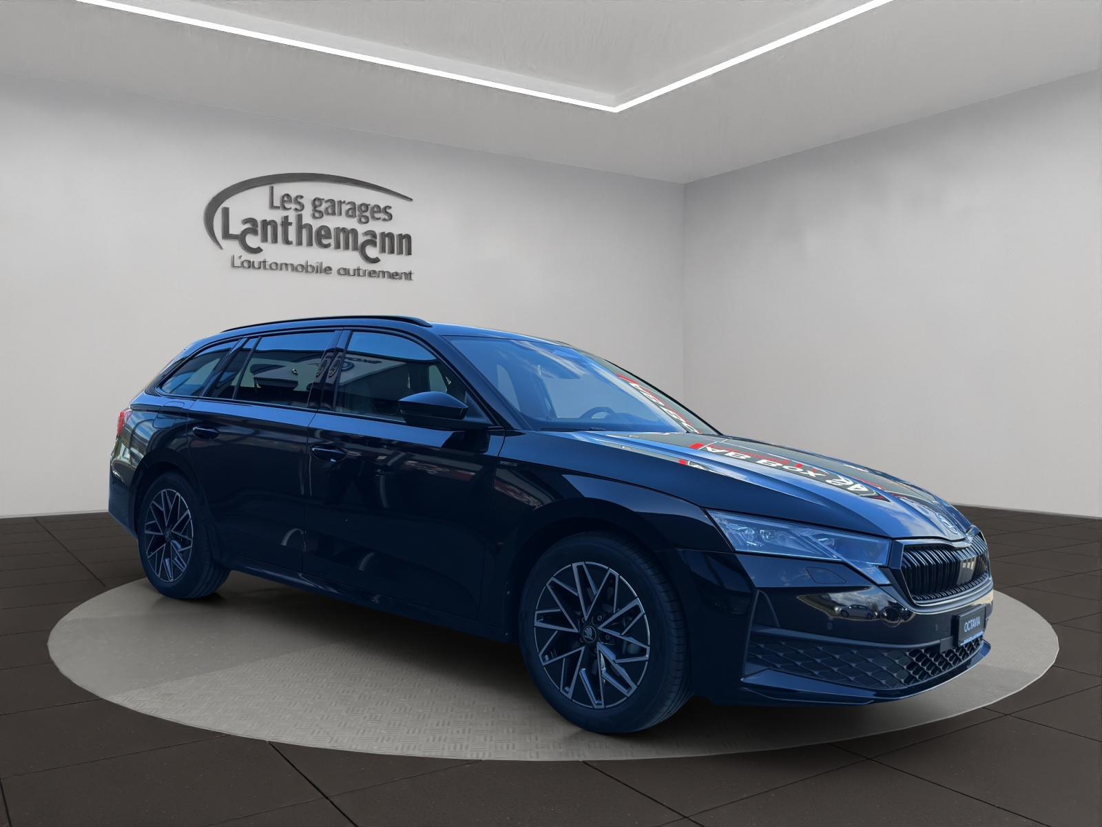 SKODA Octavia Combi 2.0 TSI DSG Dynamic 4x4-image-5