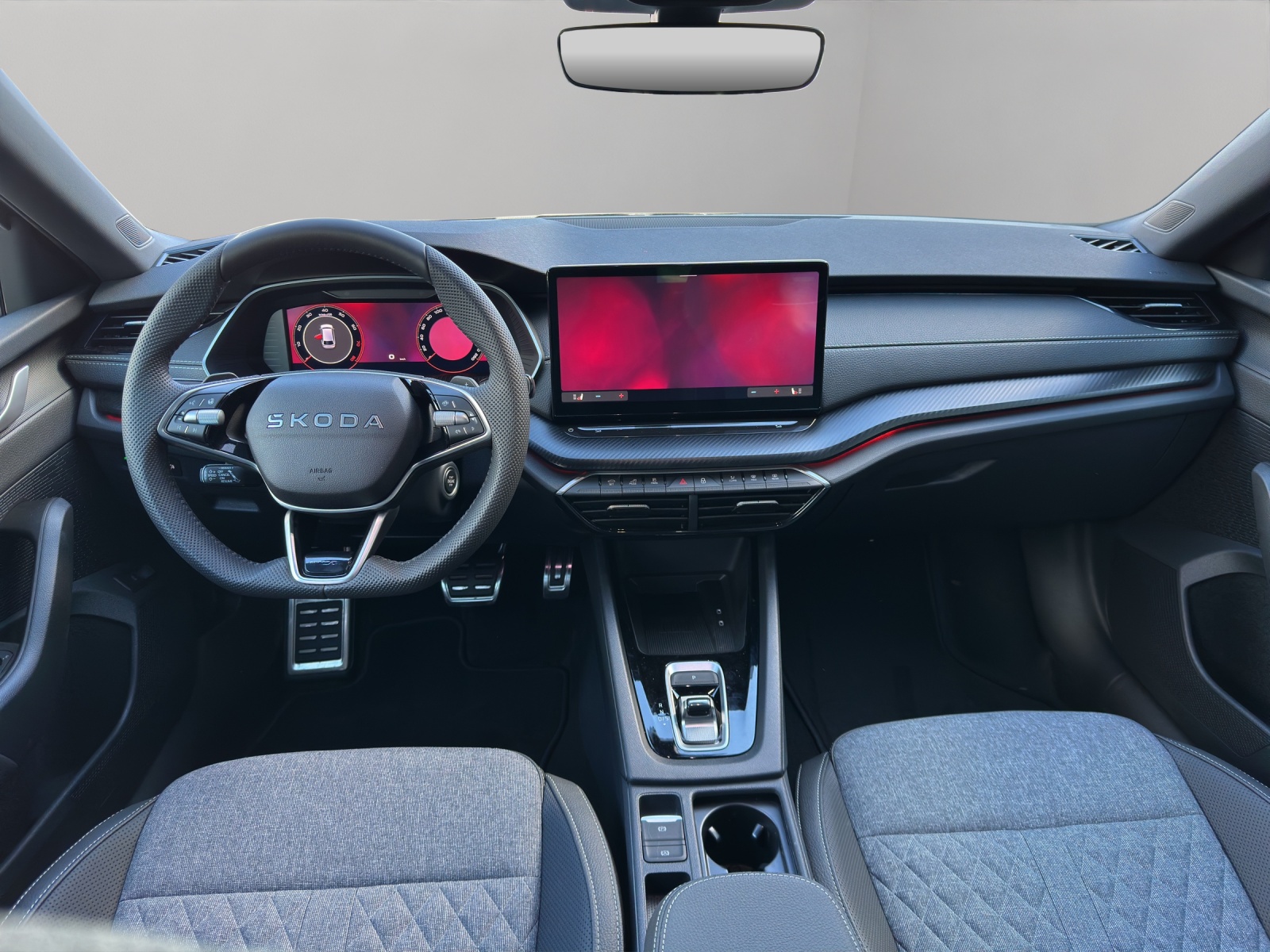 SKODA Octavia Combi 2.0 TSI DSG Dynamic 4x4-image-9