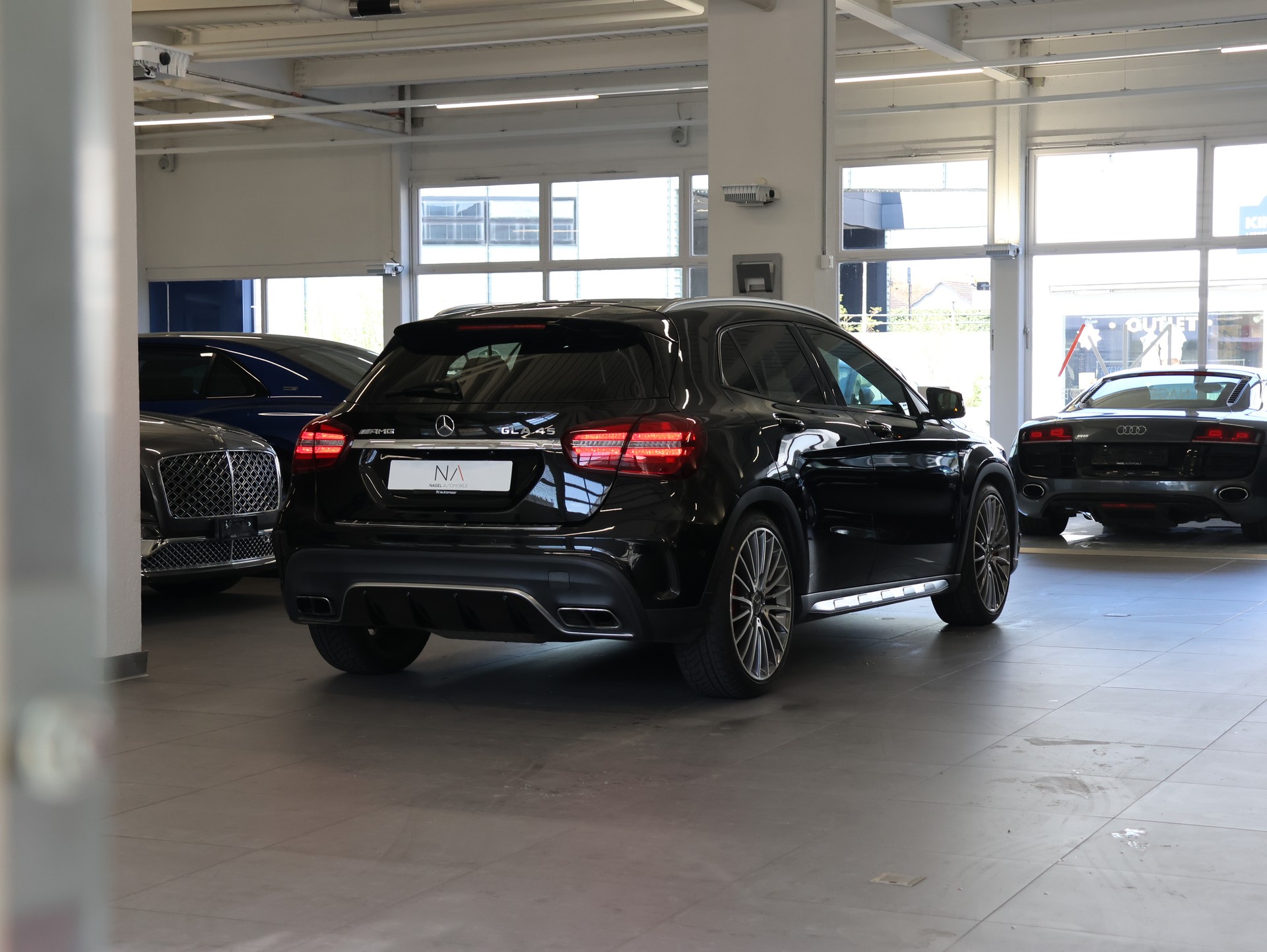 MERCEDES-BENZ GLA 45 AMG 4Matic 7G-DCT *360 Kamera* *Edition One* *Panoramadach*-image-14
