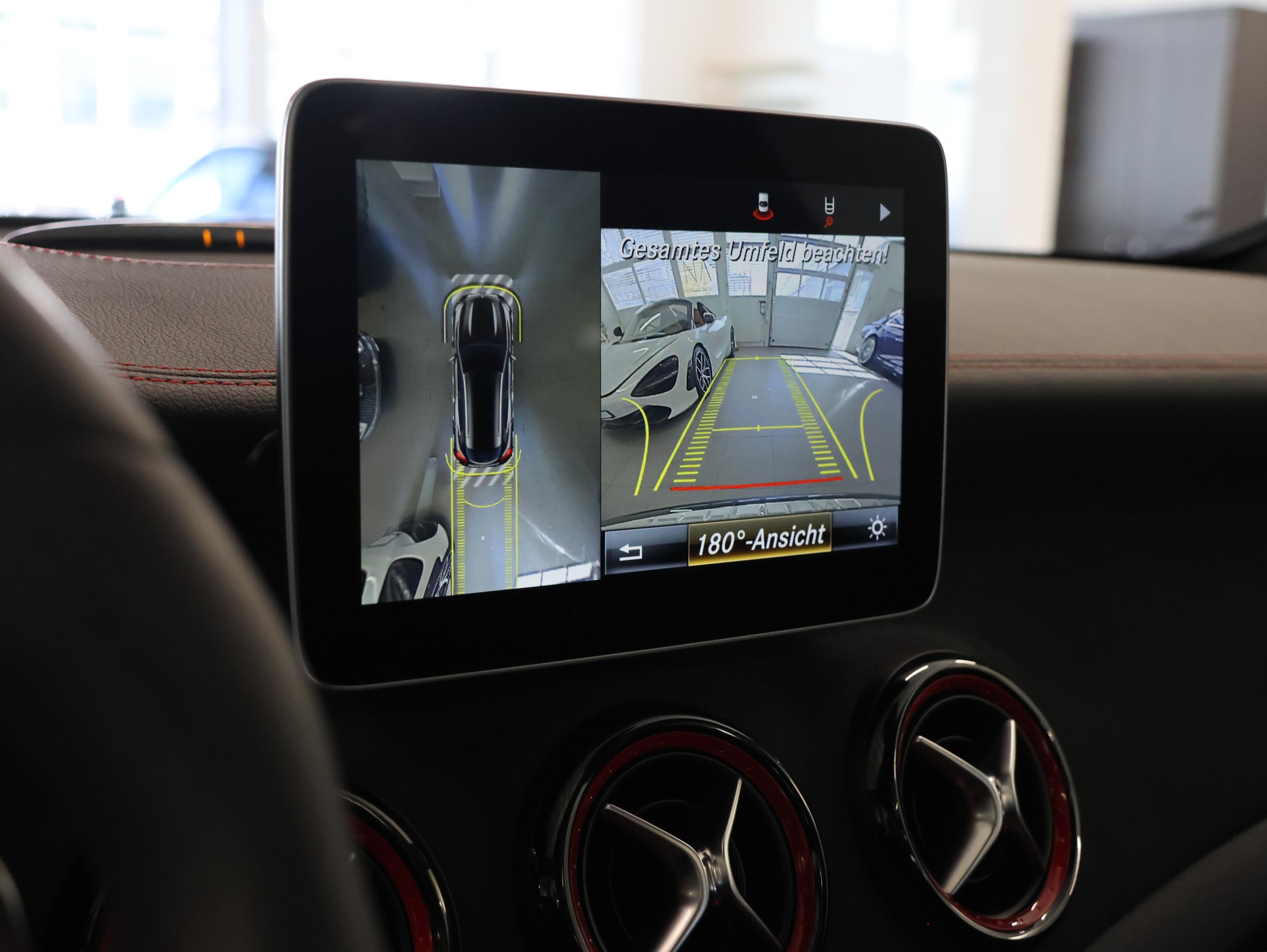 MERCEDES-BENZ GLA 45 AMG 4Matic 7G-DCT *360 Kamera* *Edition One* *Panoramadach*-image-25
