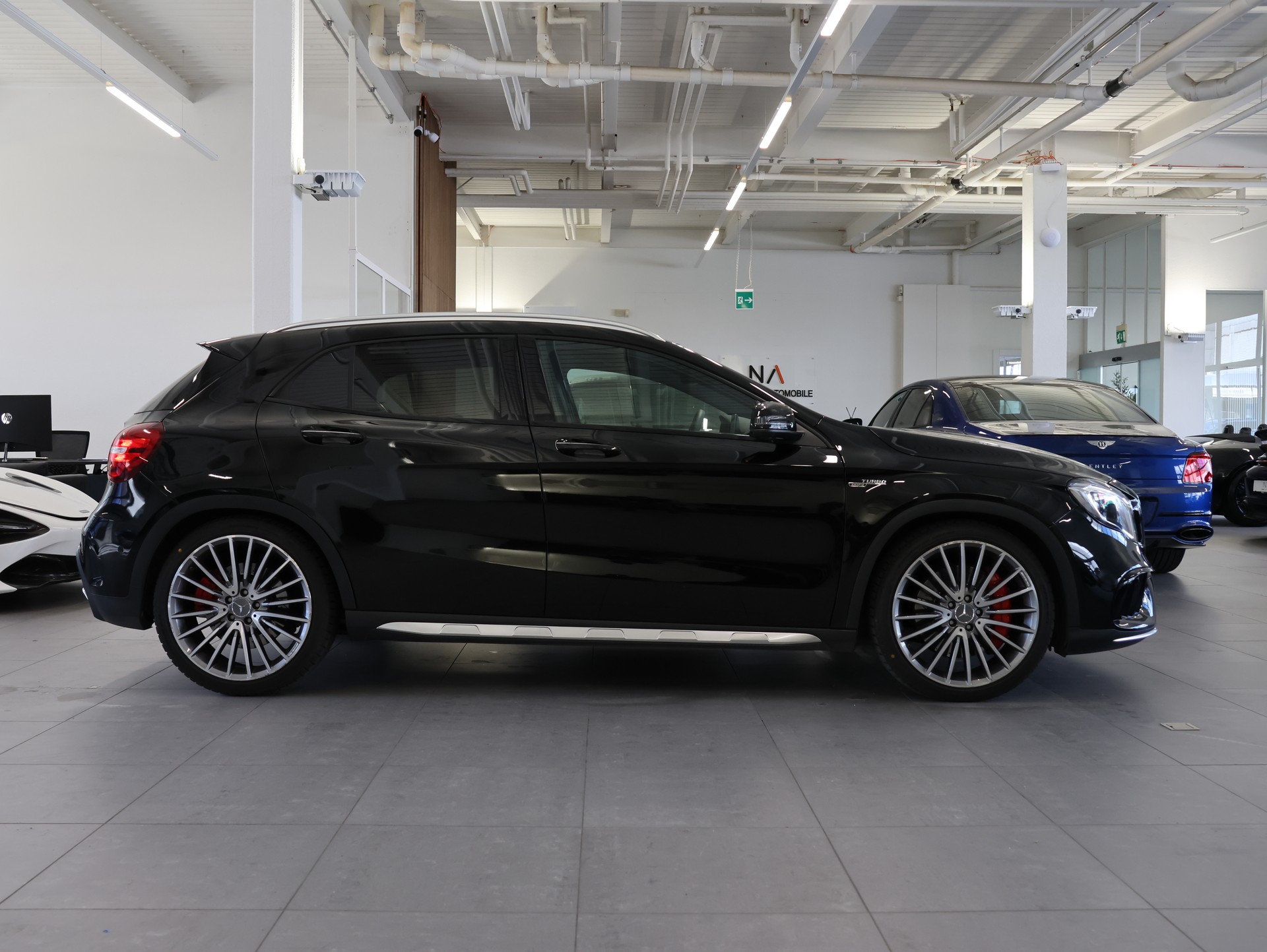 MERCEDES-BENZ GLA 45 AMG 4Matic 7G-DCT *360 Kamera* *Edition One* *Panoramadach*-image-6