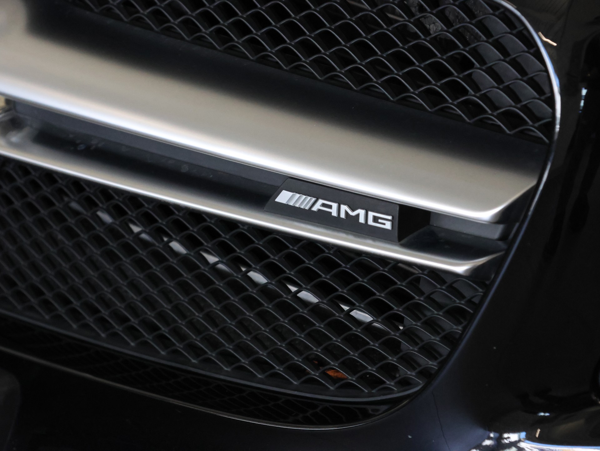 MERCEDES-BENZ GLA 45 AMG 4Matic 7G-DCT *360 Kamera* *Edition One* *Panoramadach*-image-9