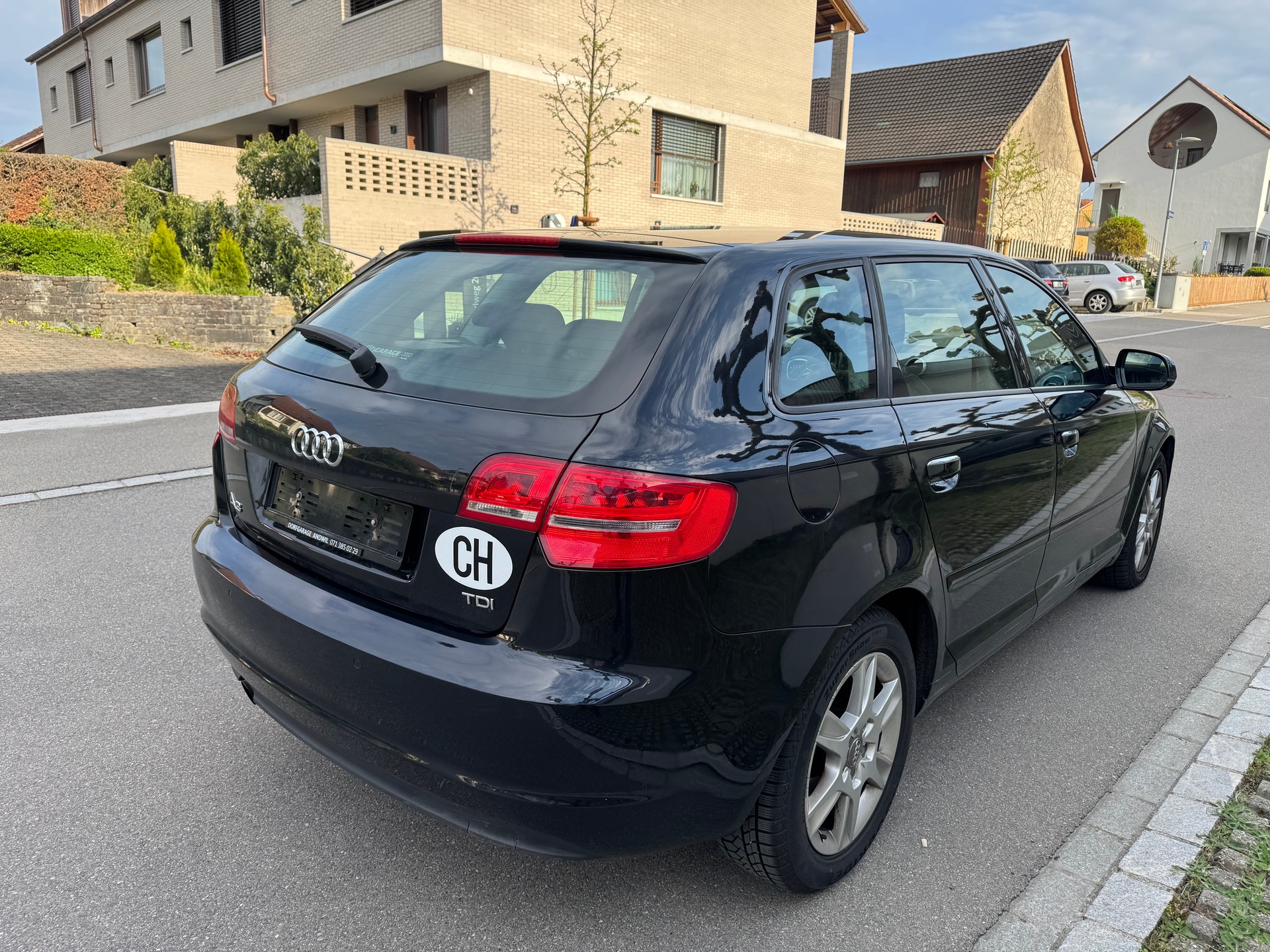 AUDI A3 1.6 TDI Attraction-image-2