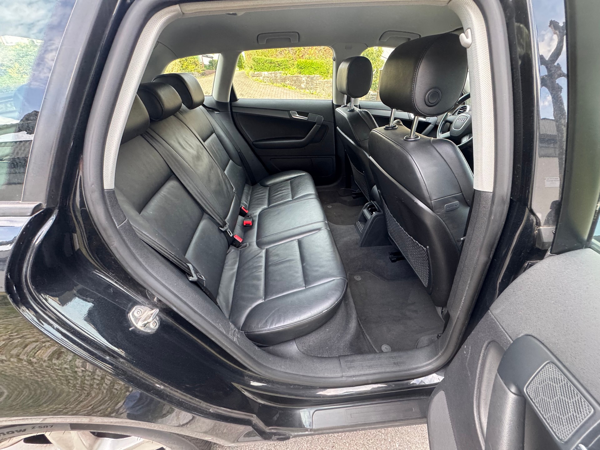 AUDI A3 1.6 TDI Attraction-image-10