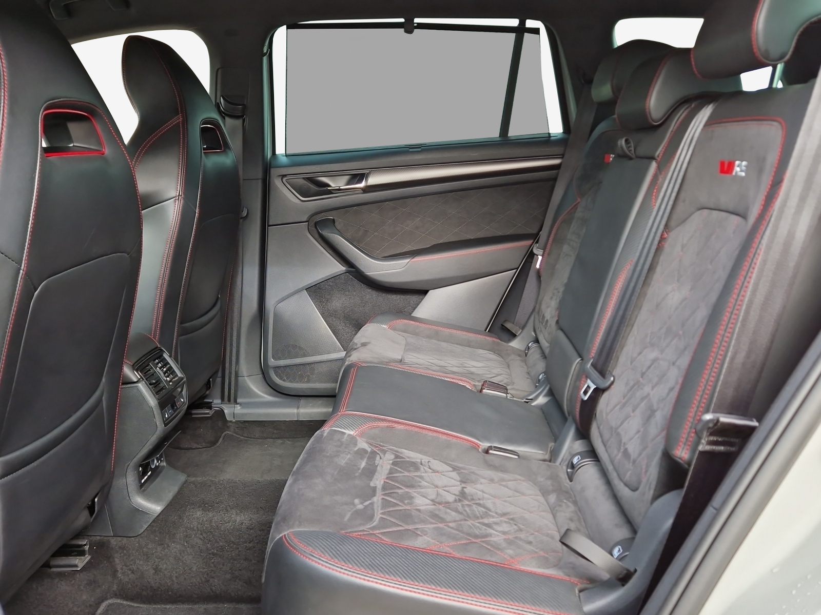 SKODA Kodiaq 2.0 Bi-TDI SCR RS 4x4 DSG-image-11