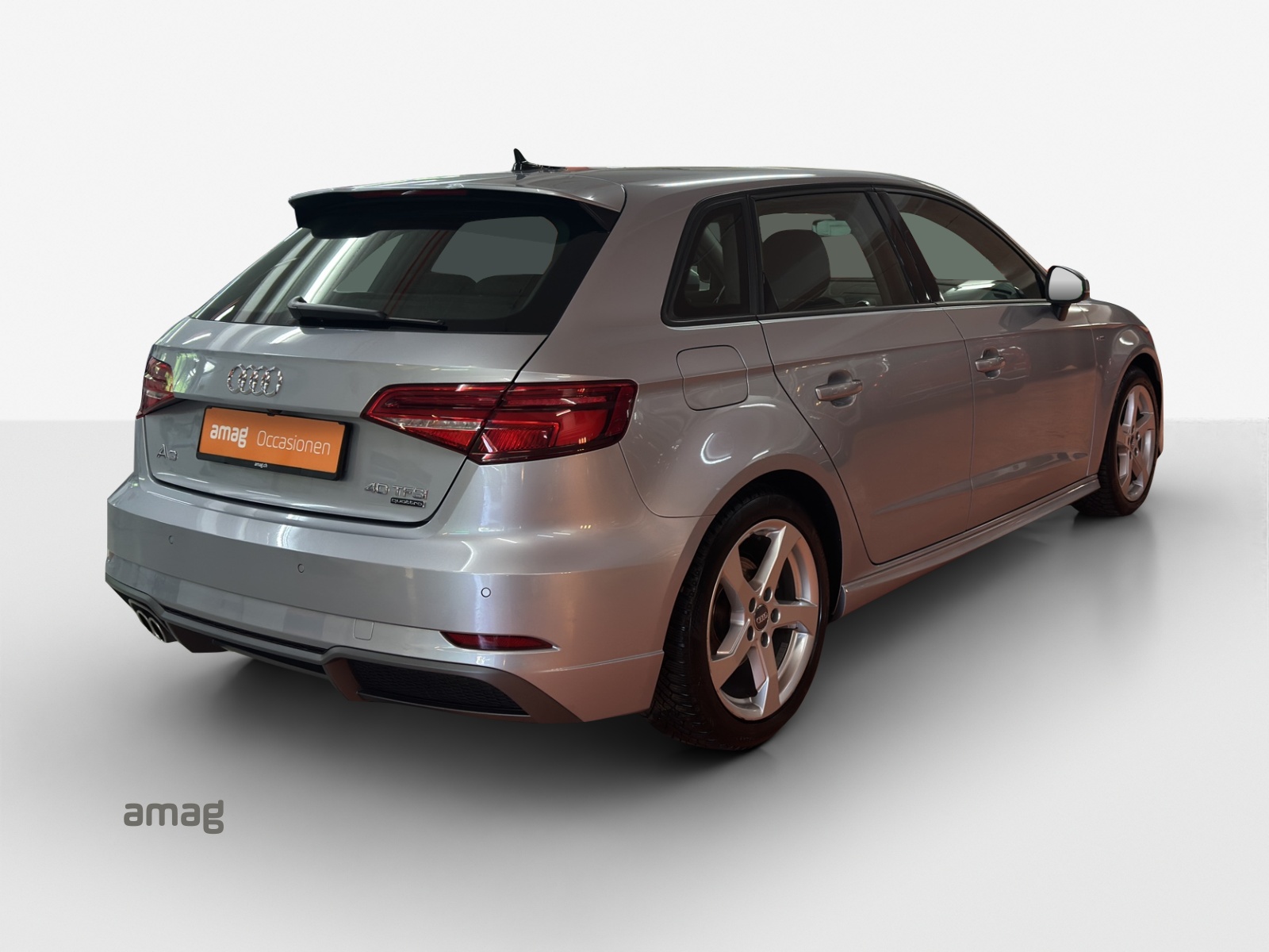 AUDI A3 Sportback 40 TFSI Sport quattro S-tronic-image-4