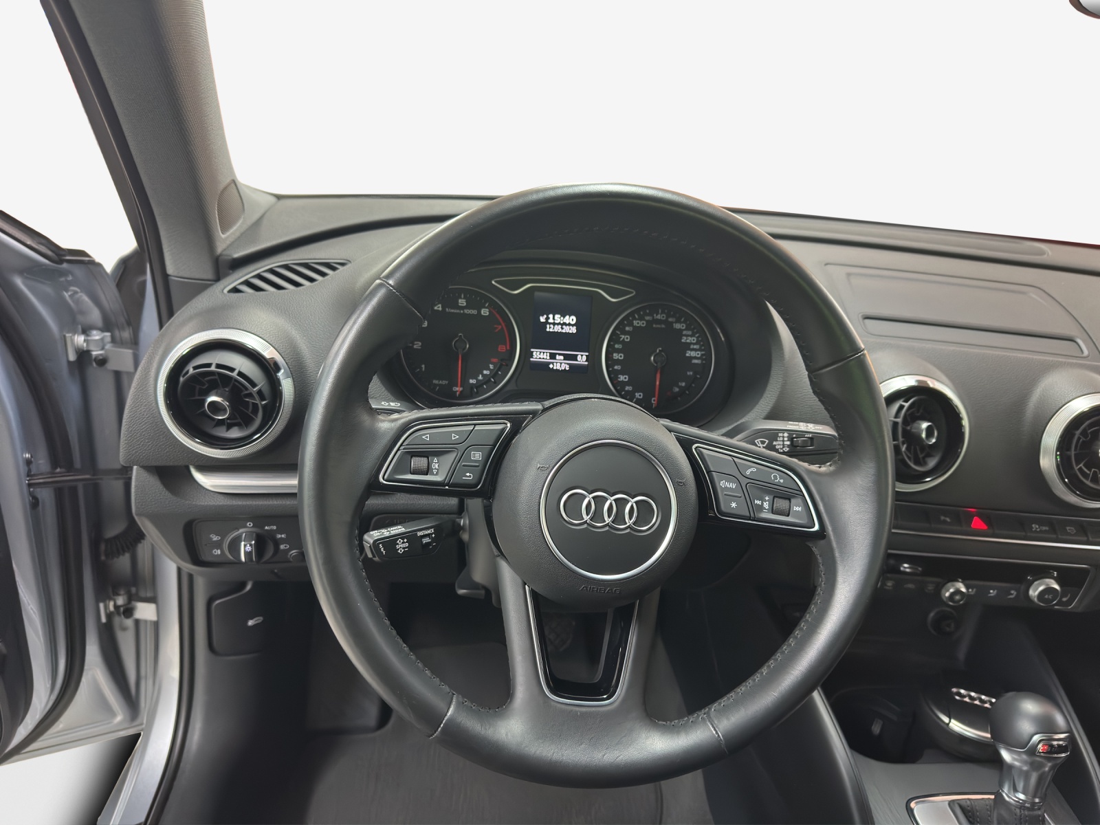 AUDI A3 Sportback 40 TFSI Sport quattro S-tronic-image-9