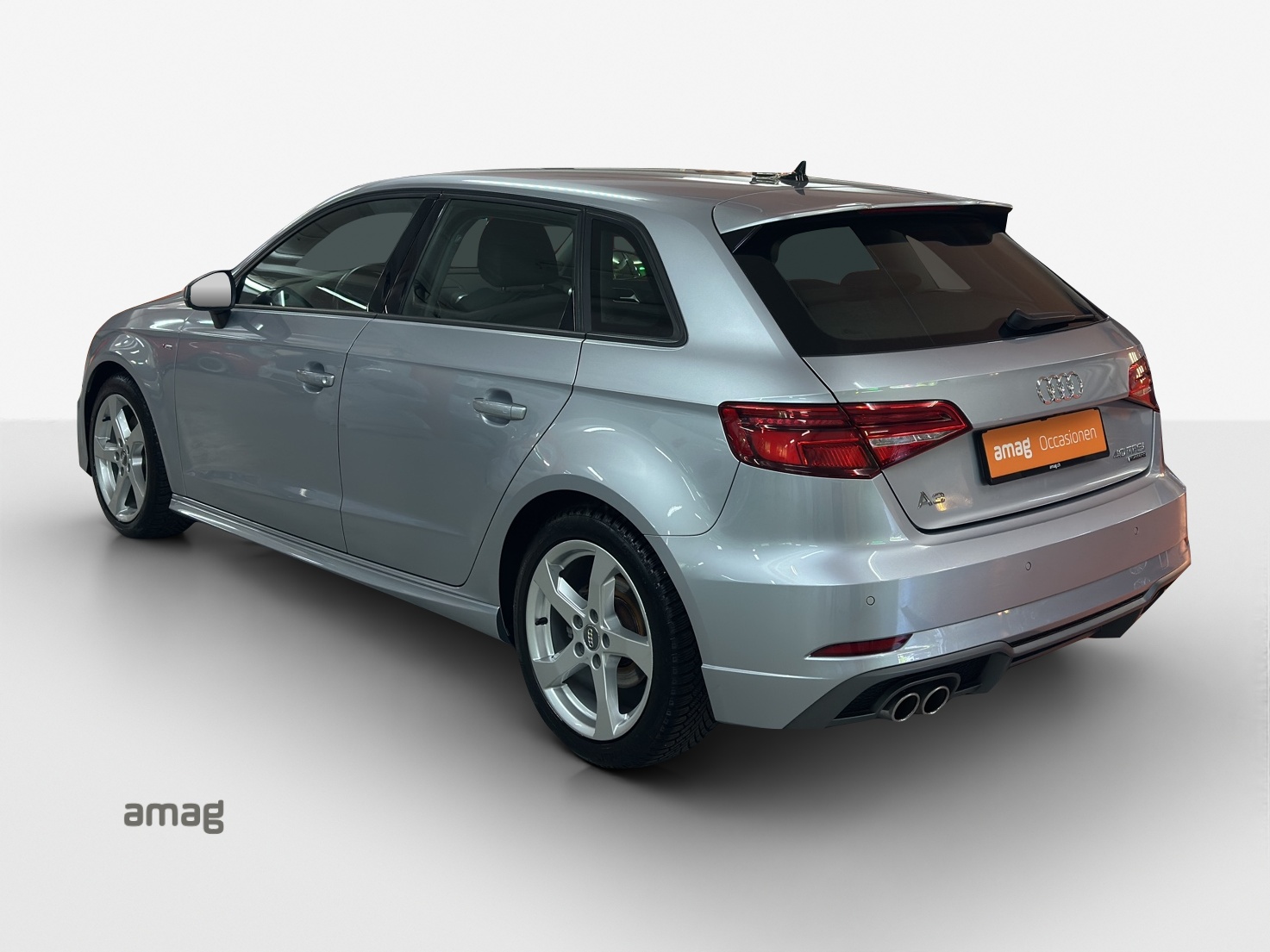 AUDI A3 Sportback 40 TFSI Sport quattro S-tronic-image-2