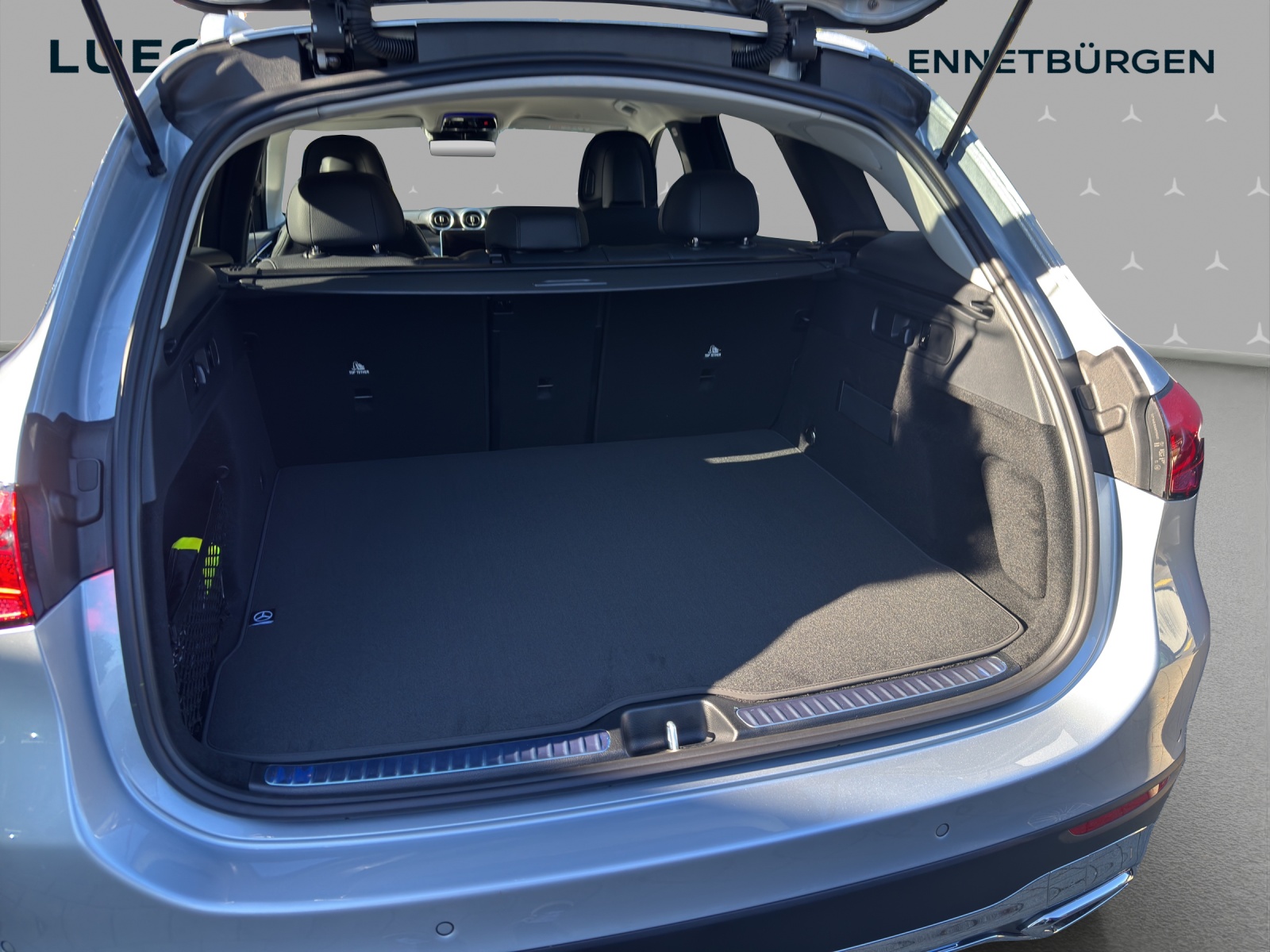 MERCEDES-BENZ GLC 200-image-10