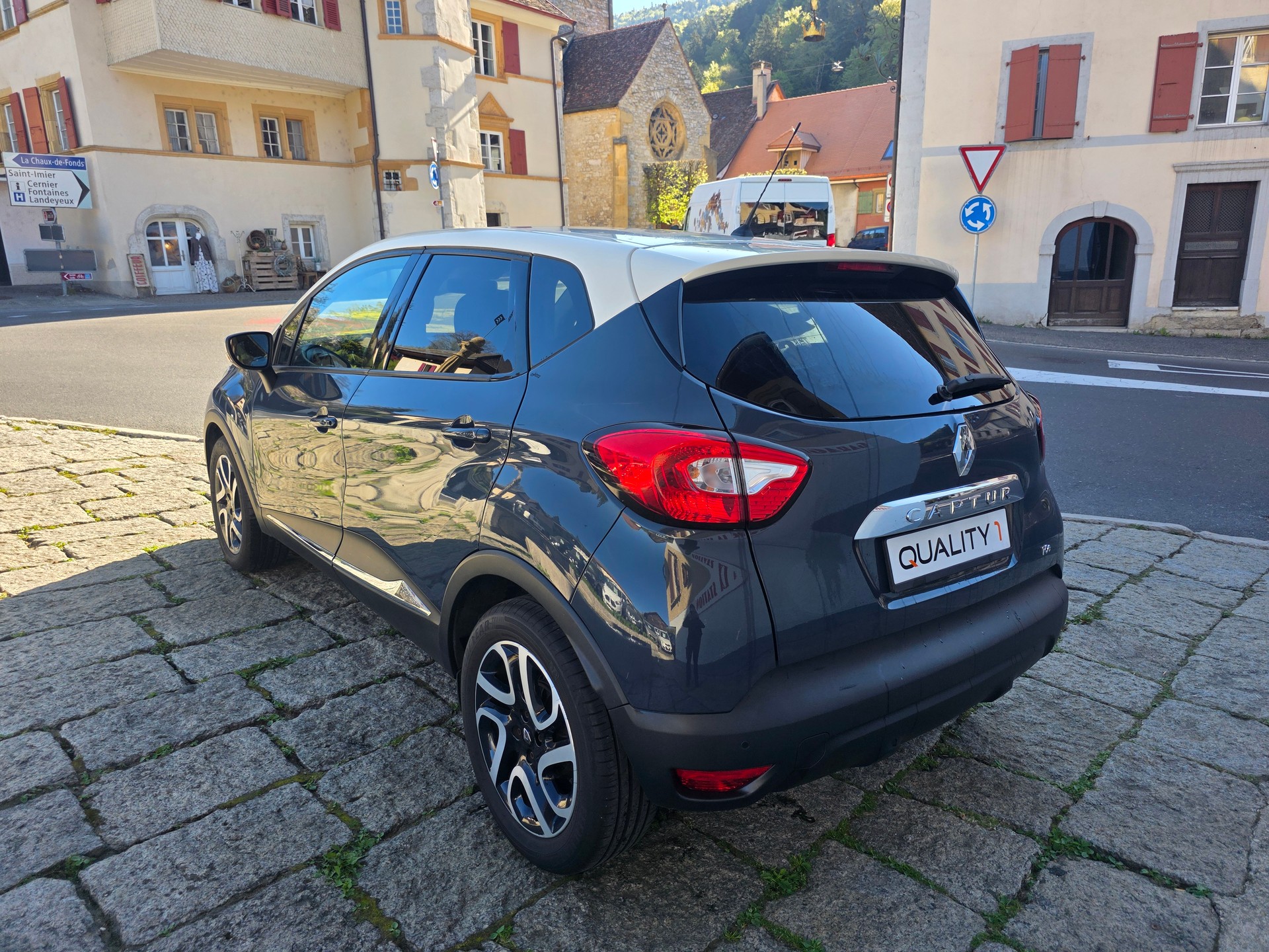 RENAULT Captur 0.9 12V Privilège-image-5